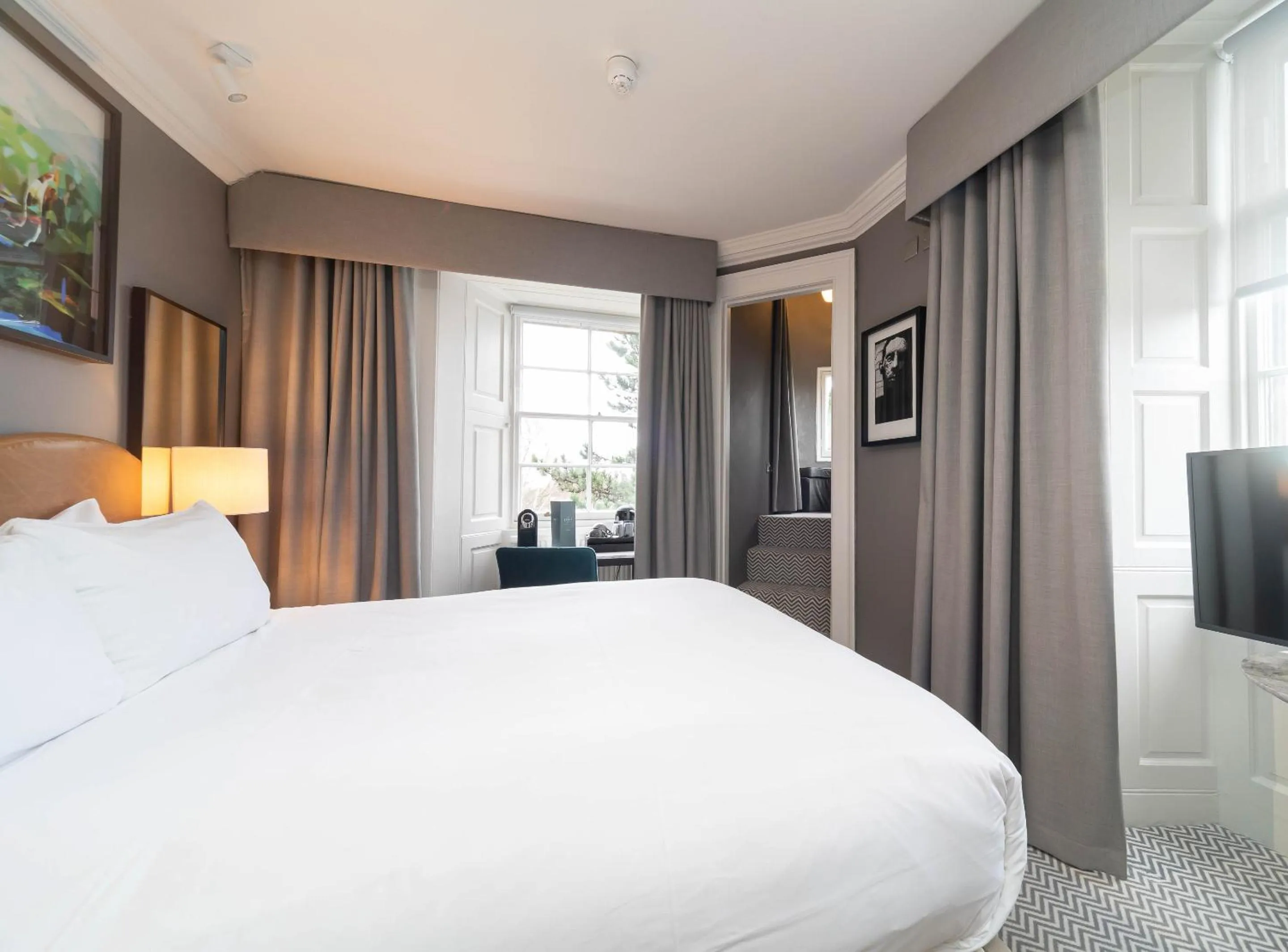 Bedroom, Bed in The Scott