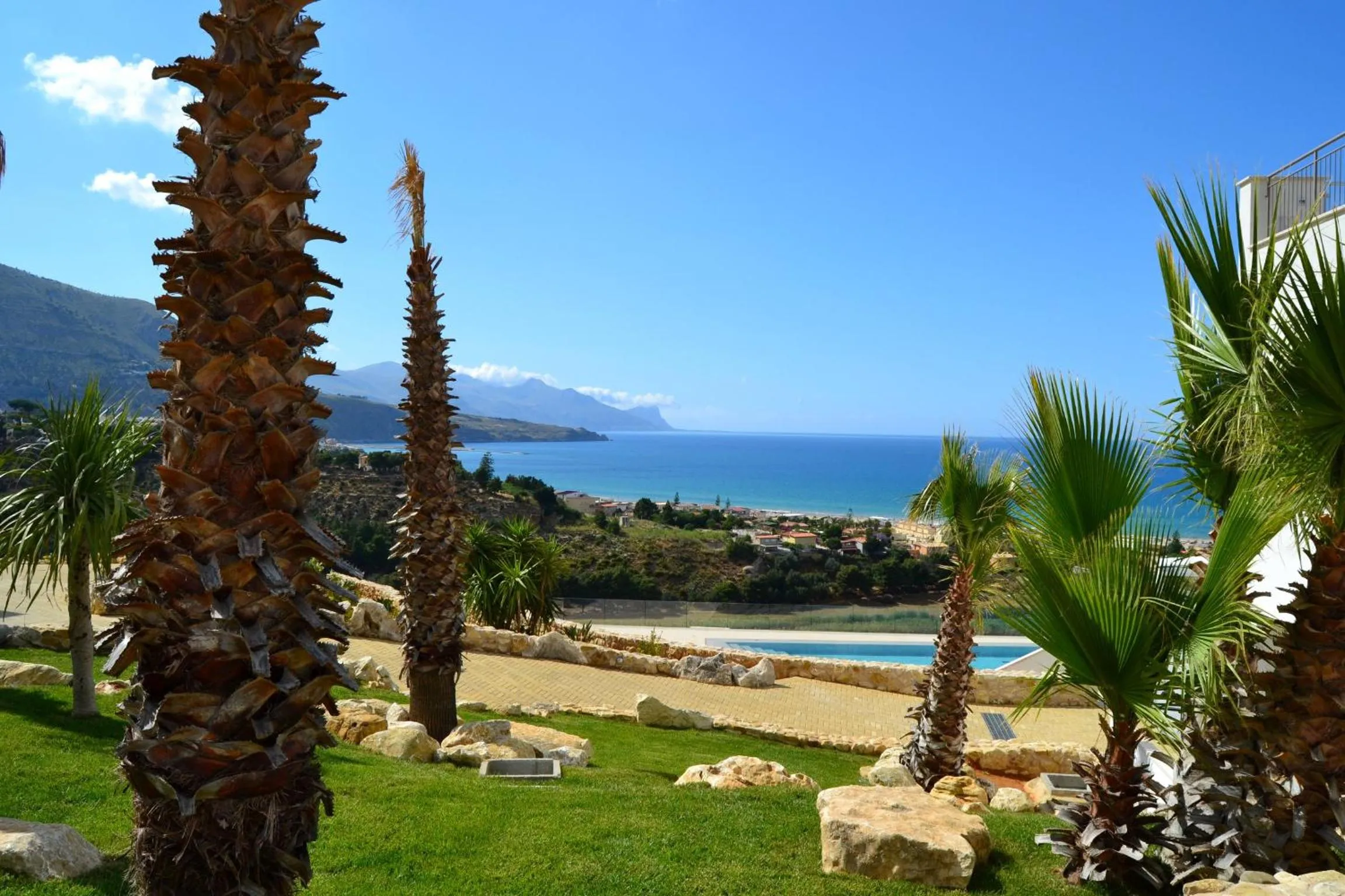 Day in La Blanca Resort & Spa