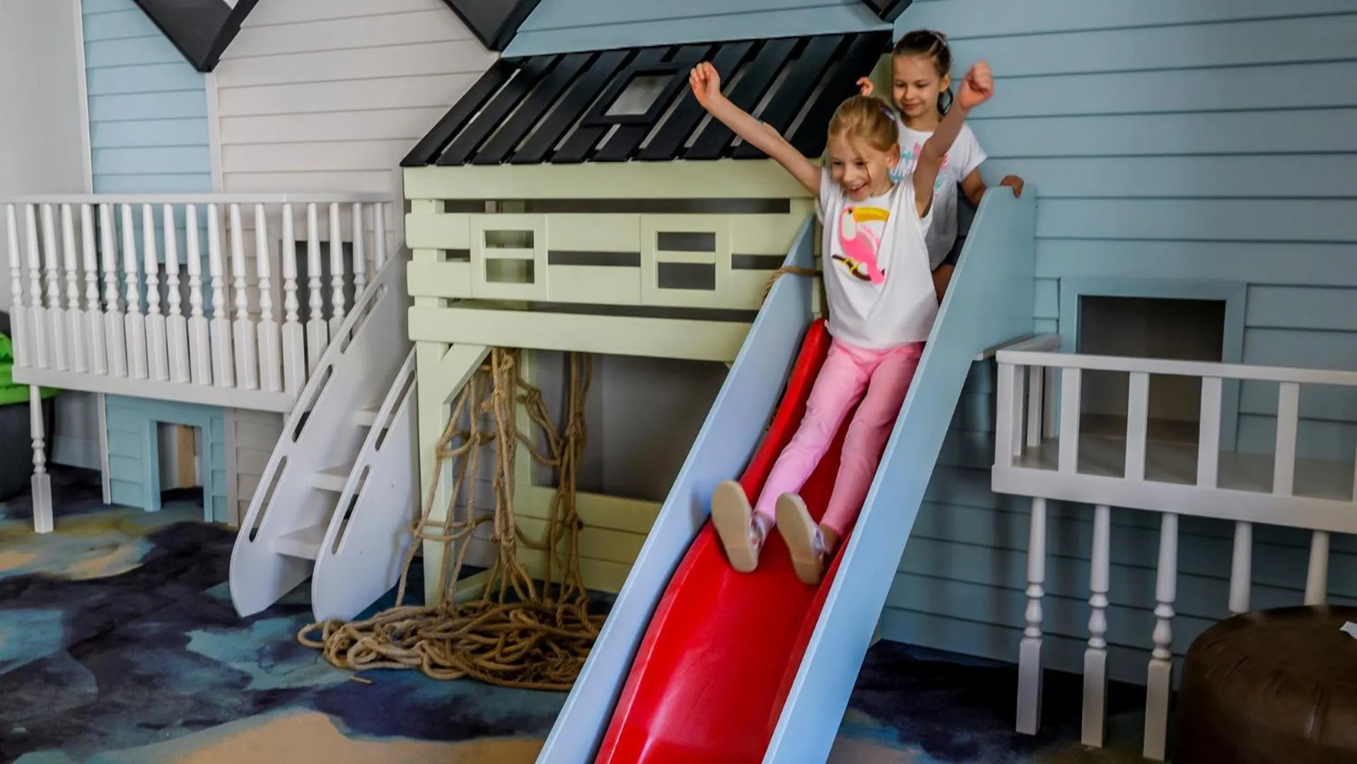 children in Neptuno Resort & Spa