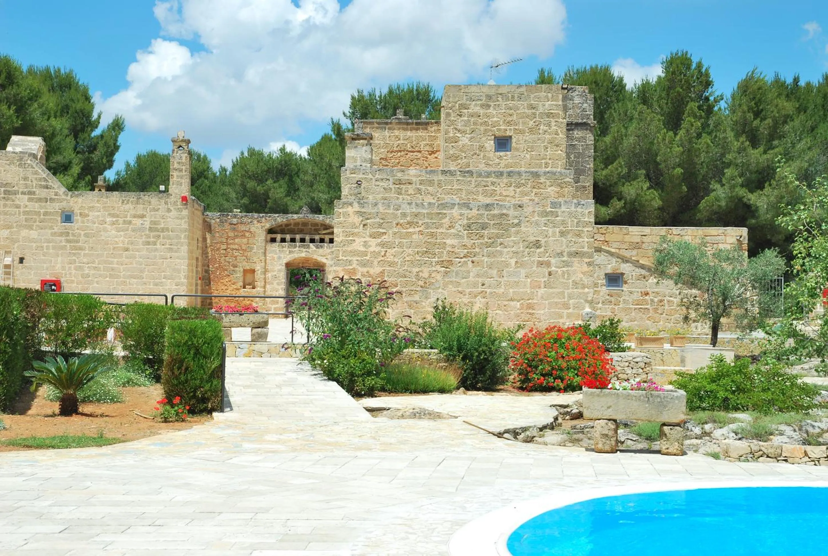 Swimming pool in Masseria Relais Santa Teresa