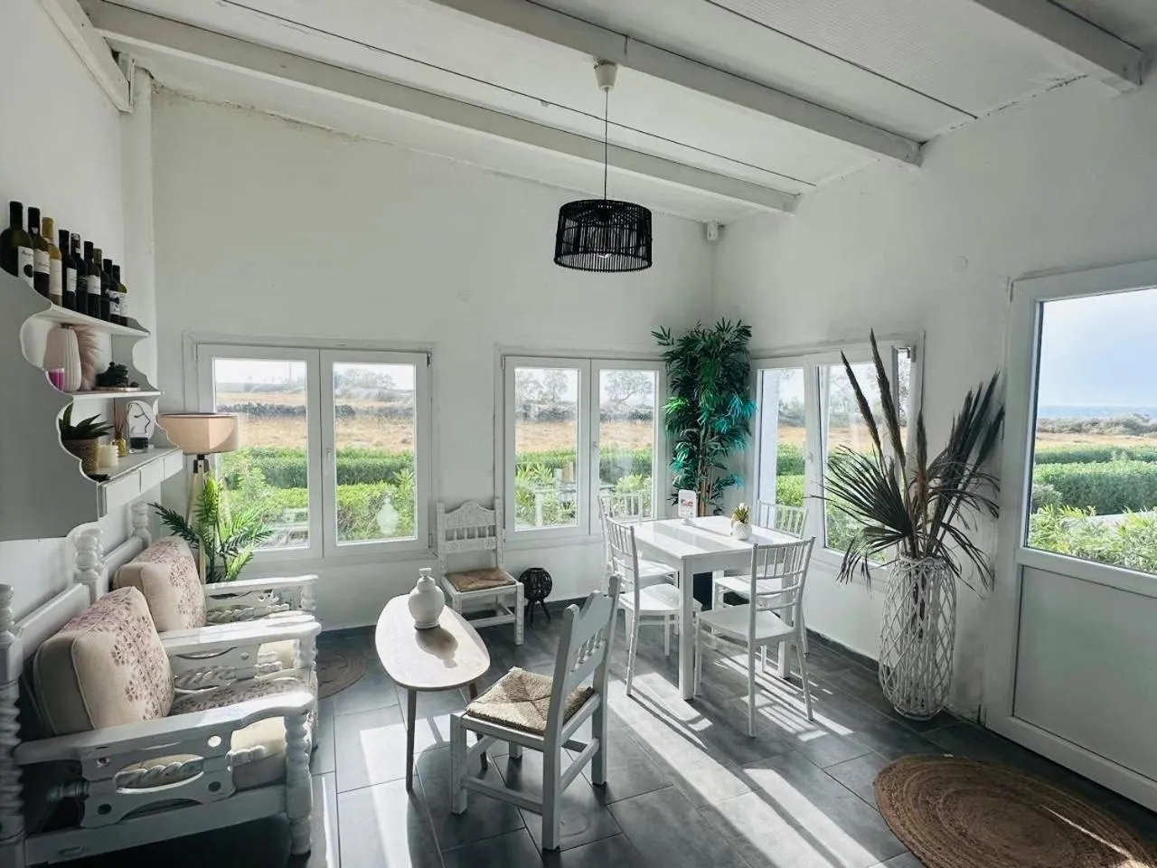 Property building in Mare Nostrum Santo