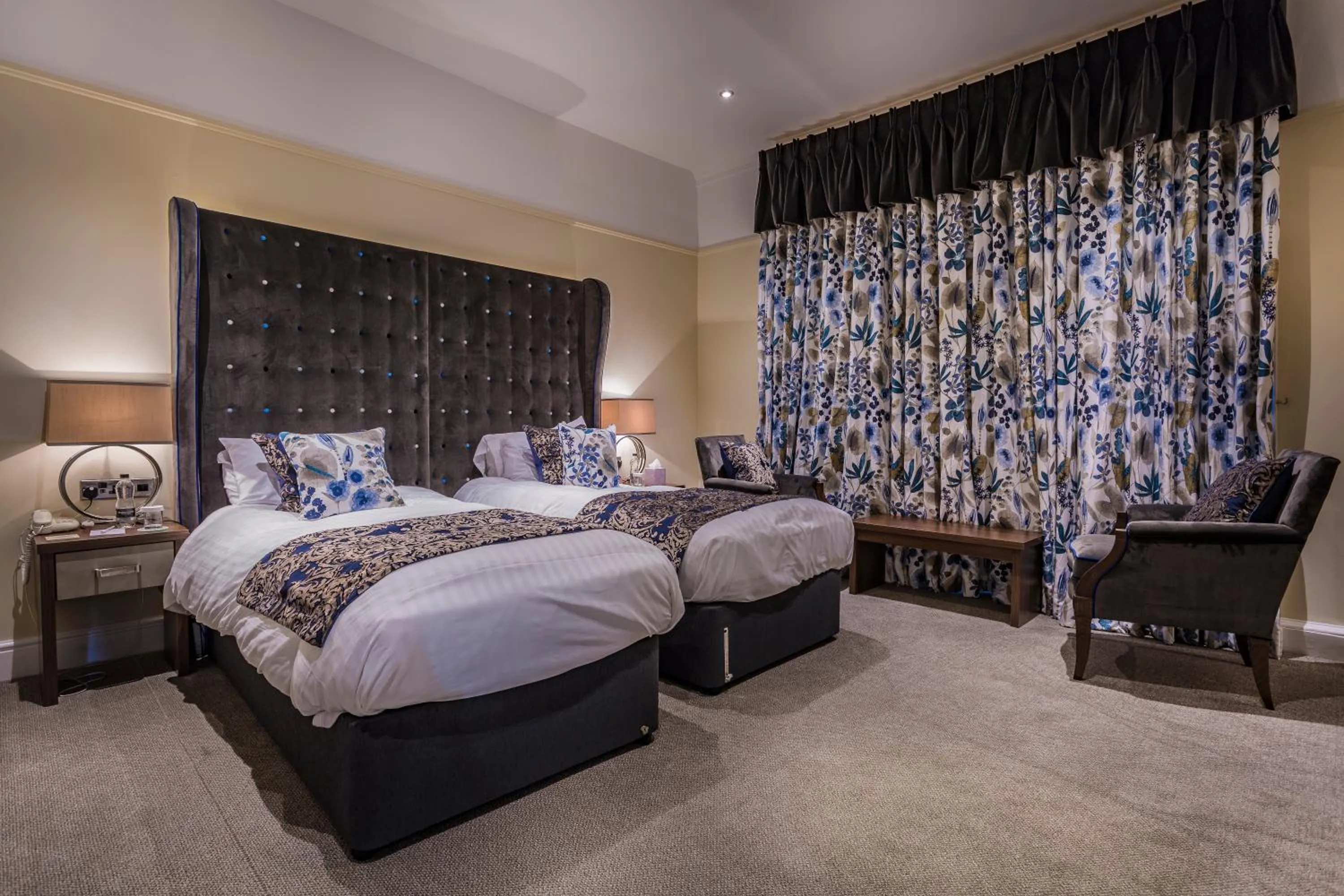 Bedroom, Bed in The Golden Fleece Hotel, Thirsk, North Yorkshire - The Coaching Inn Group