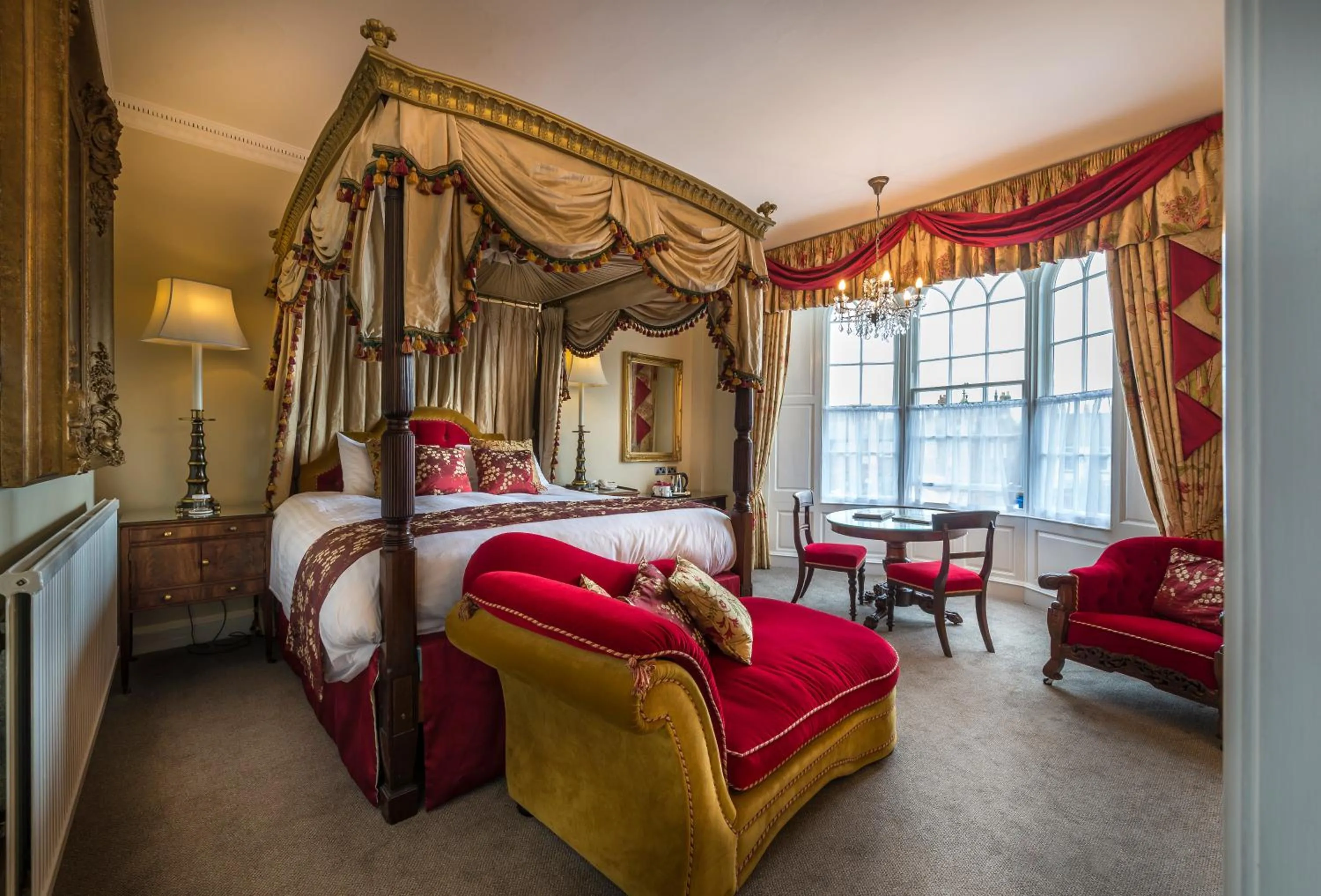 Bedroom, Bed in The Golden Fleece Hotel, Thirsk, North Yorkshire - The Coaching Inn Group