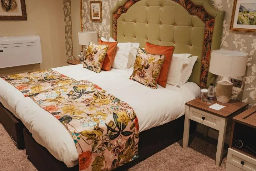 Bed in The Golden Fleece Hotel, Thirsk, North Yorkshire - The Coaching Inn Group