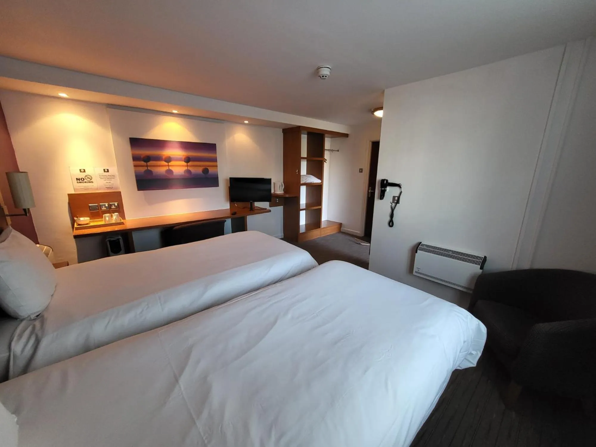 Bedroom, Bed in Tyger Inn Derby