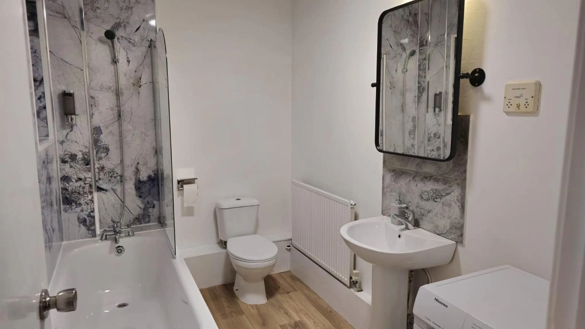 Shower in Tyger Inn Derby