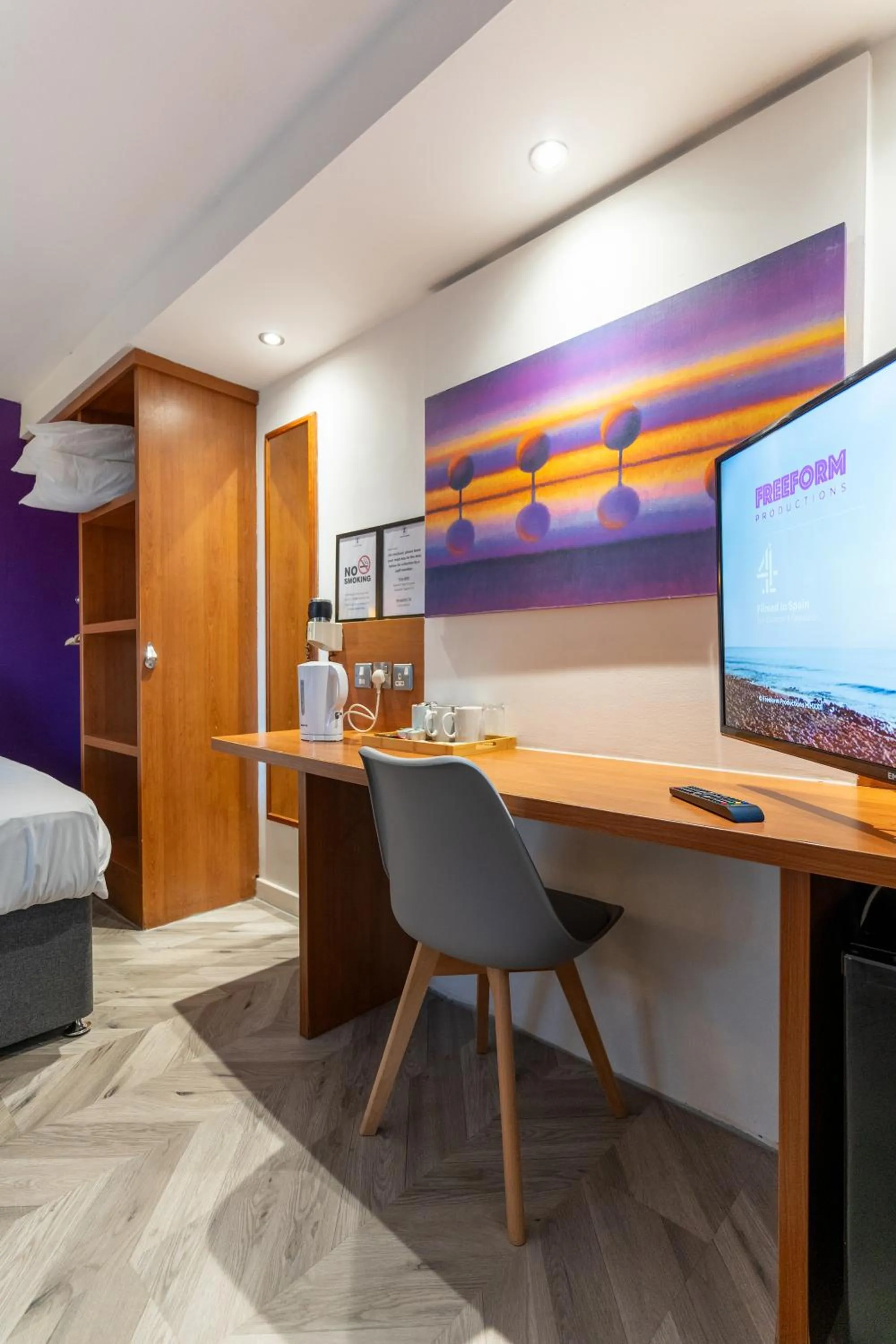 Coffee/tea facilities, Bed in Tyger Inn Derby