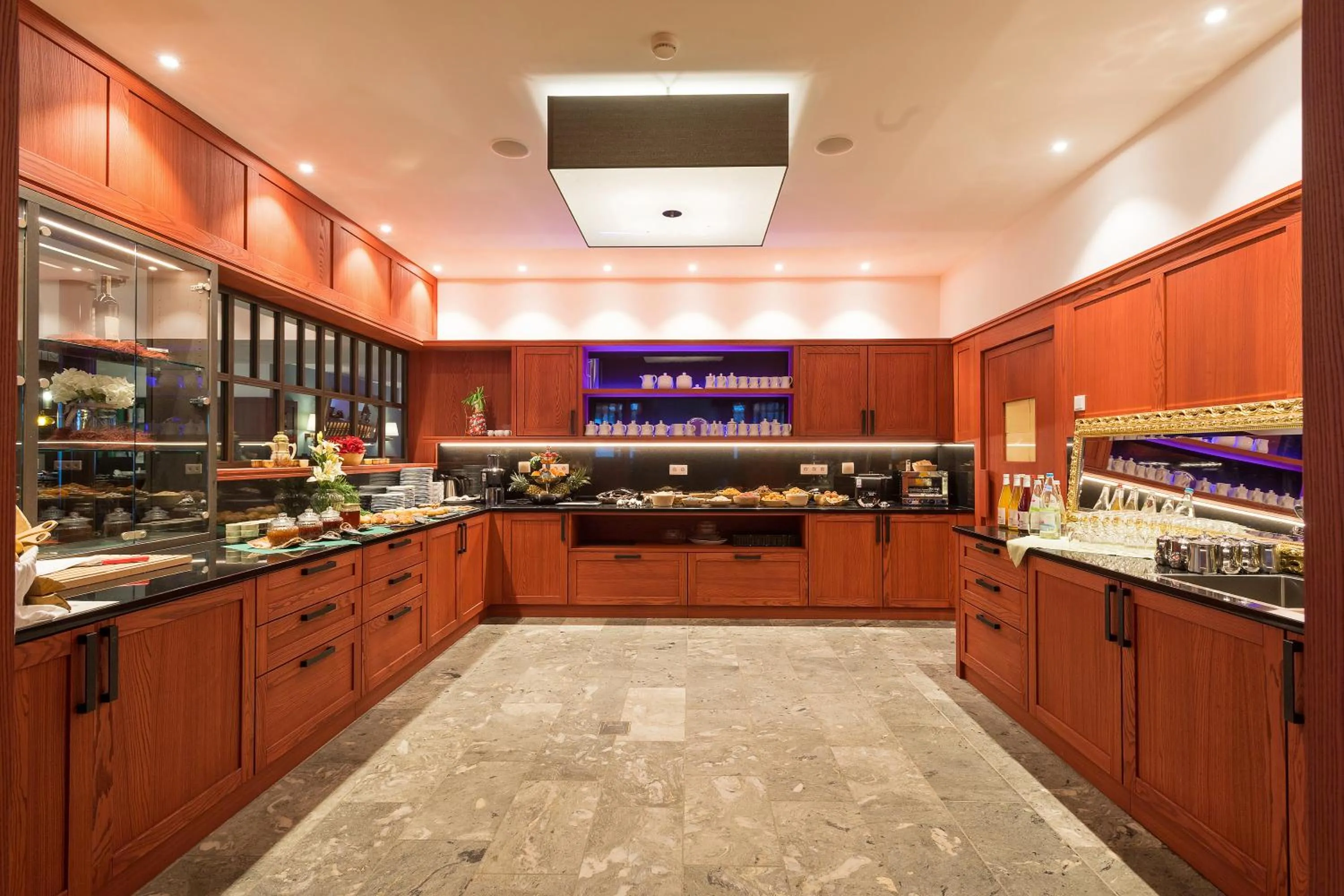 Breakfast in Alpin Natur Hotel Brückele