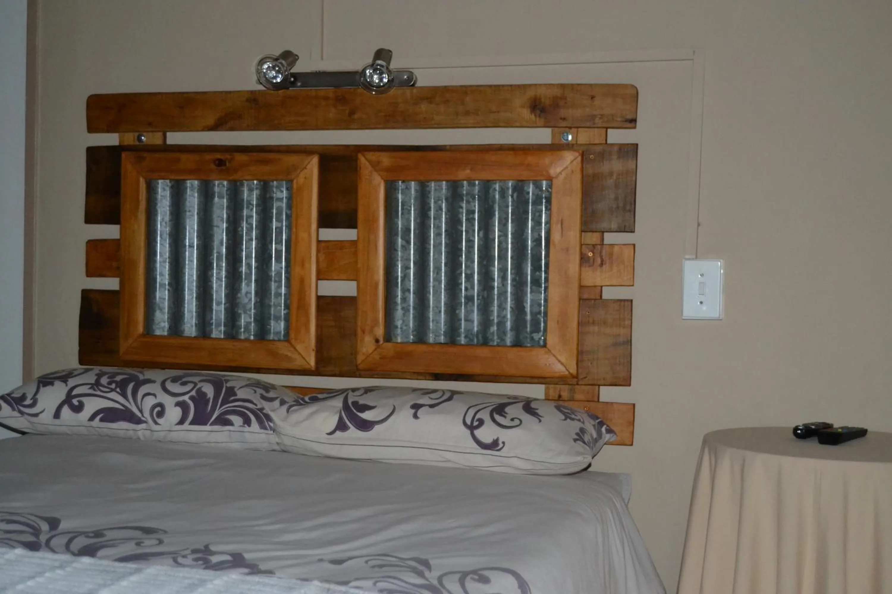 Bed in Kenhardt Hotel