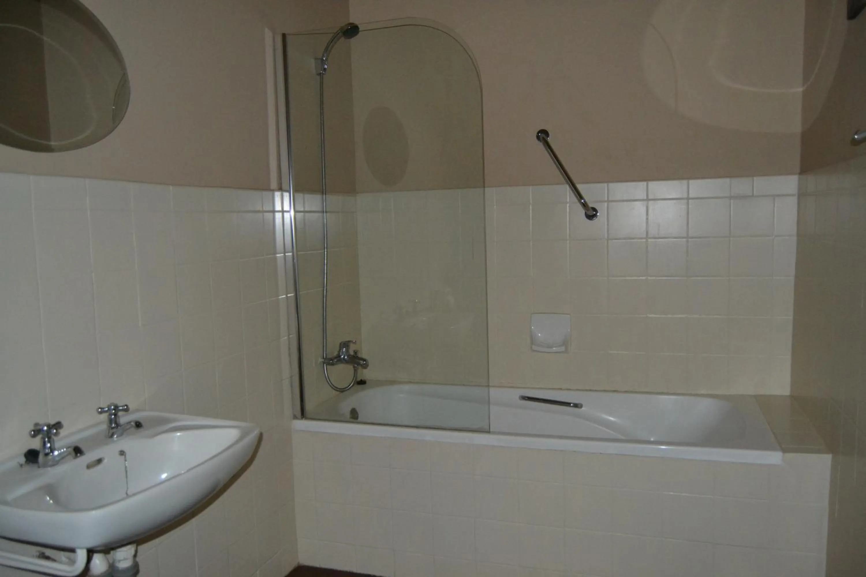 Bath in Kenhardt Hotel