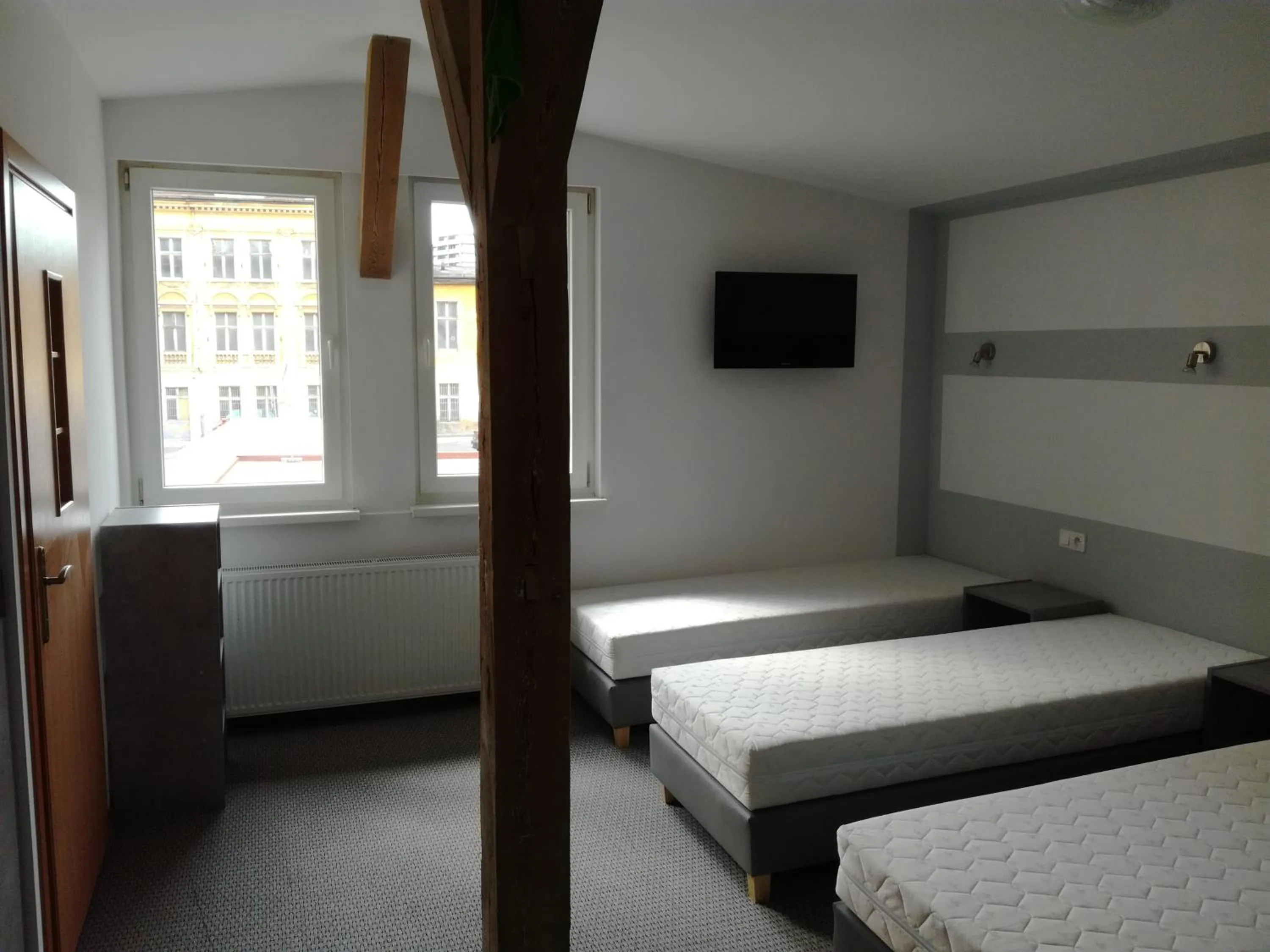 Photo of the whole room, Bed in OperaHostel