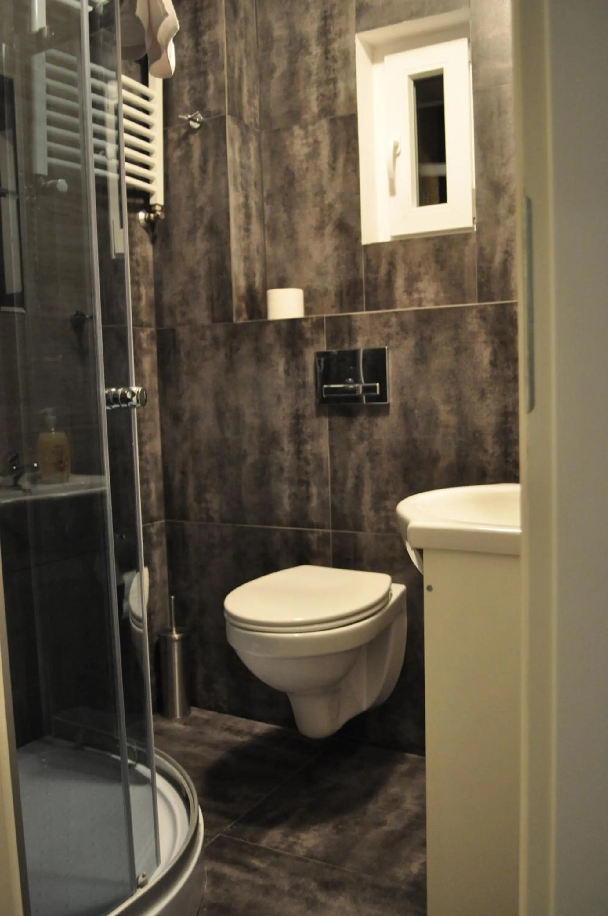 Bathroom in OperaHostel