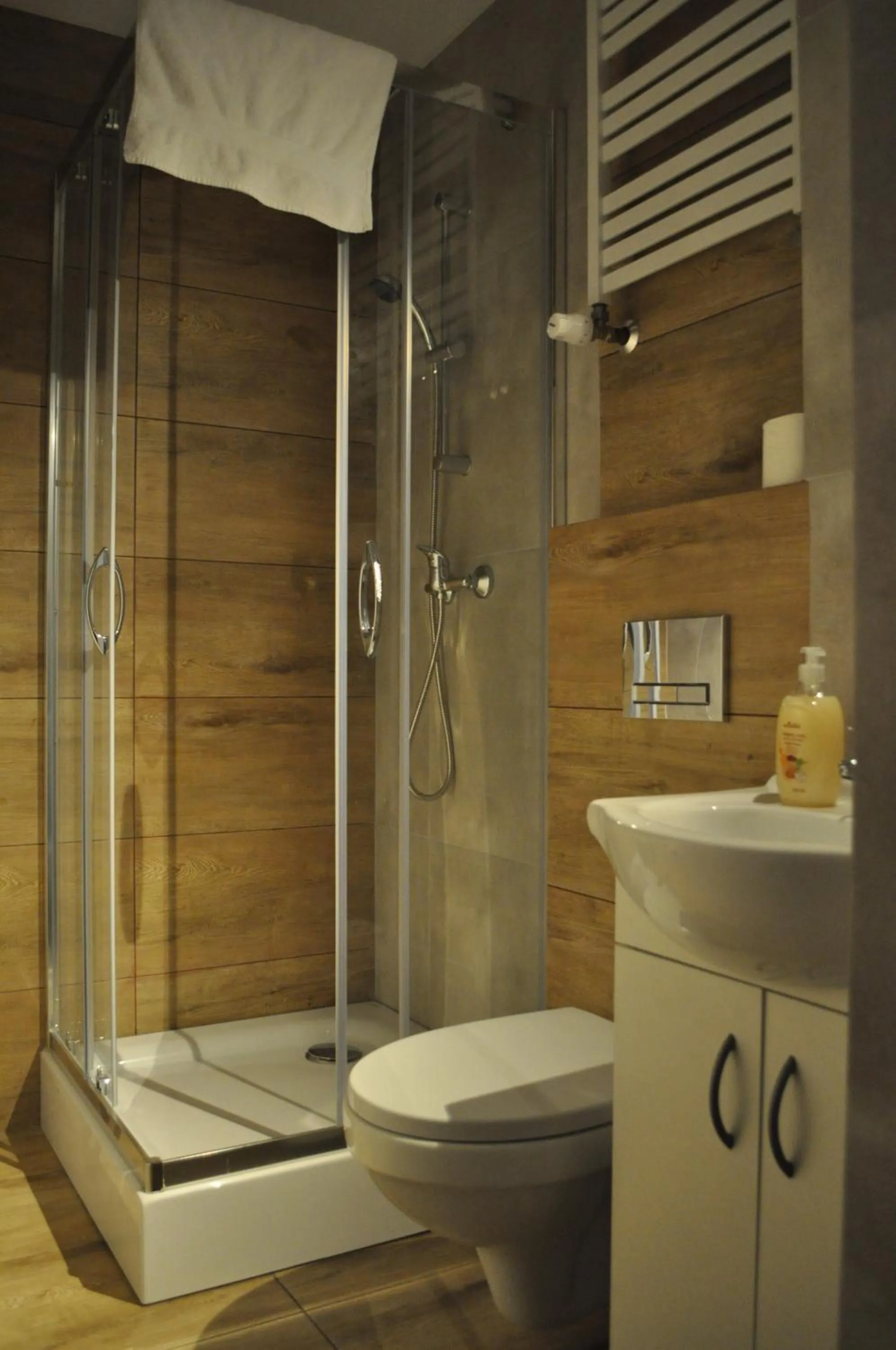 Bathroom in OperaHostel