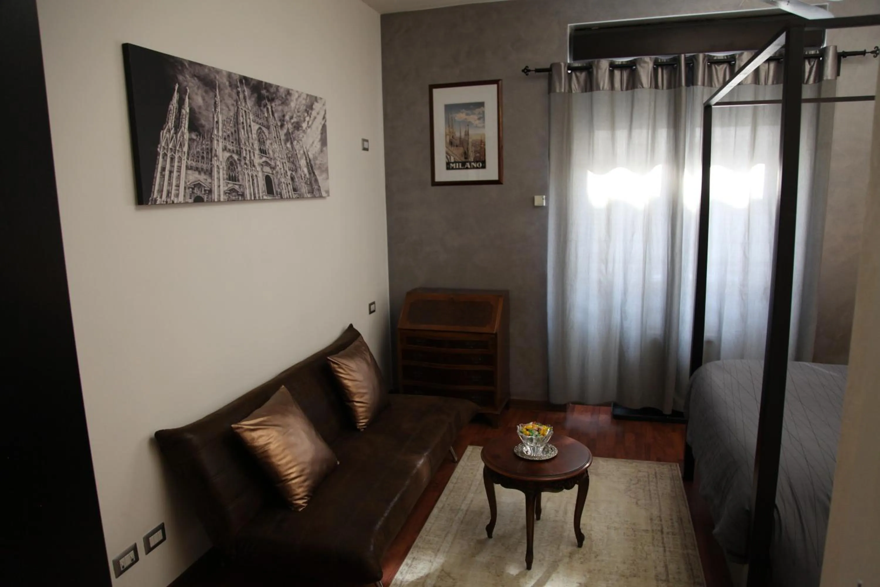 Photo of the whole room in Atmos Luxe Navigli