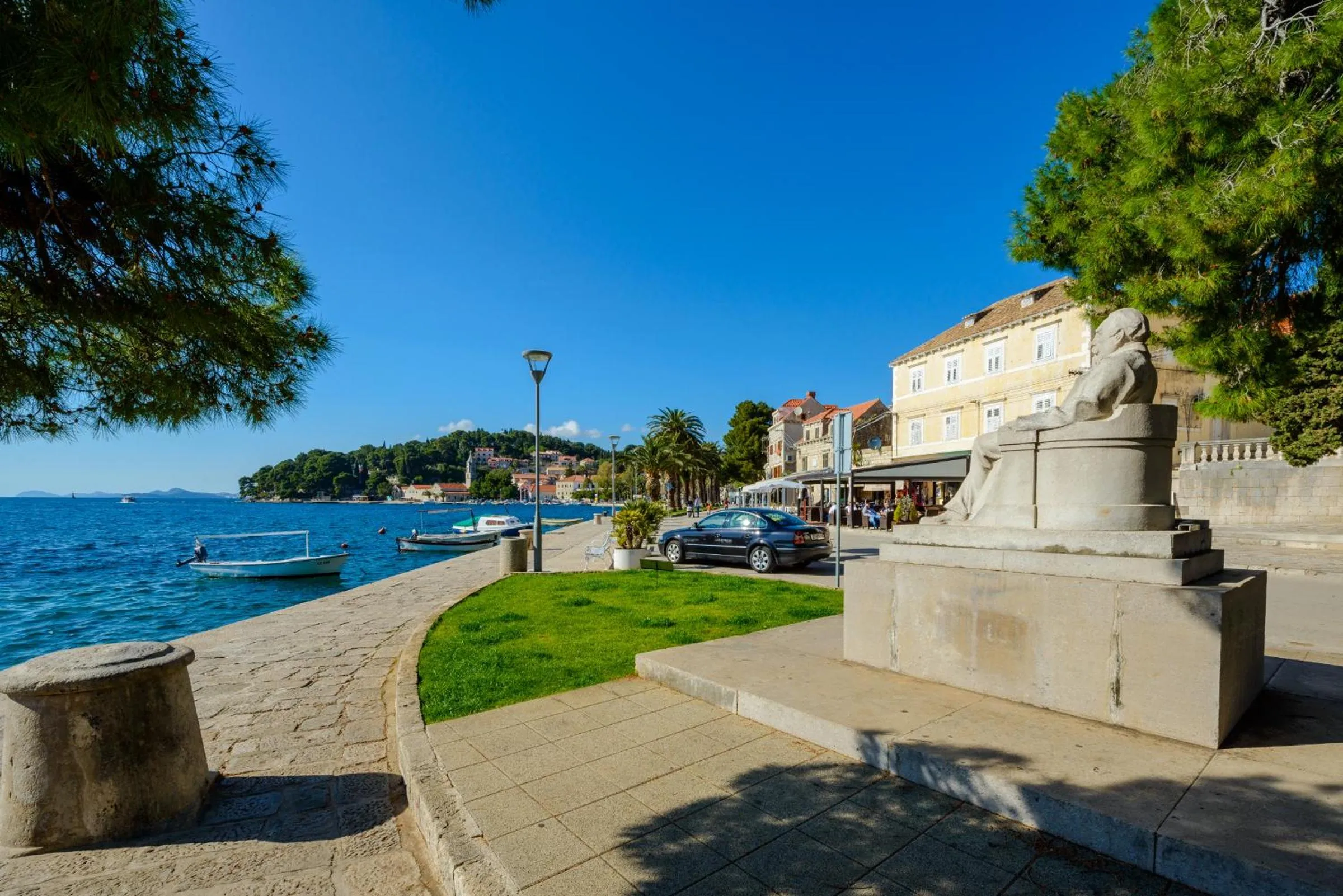 Neighbourhood in Apartments & Rooms Mihajica