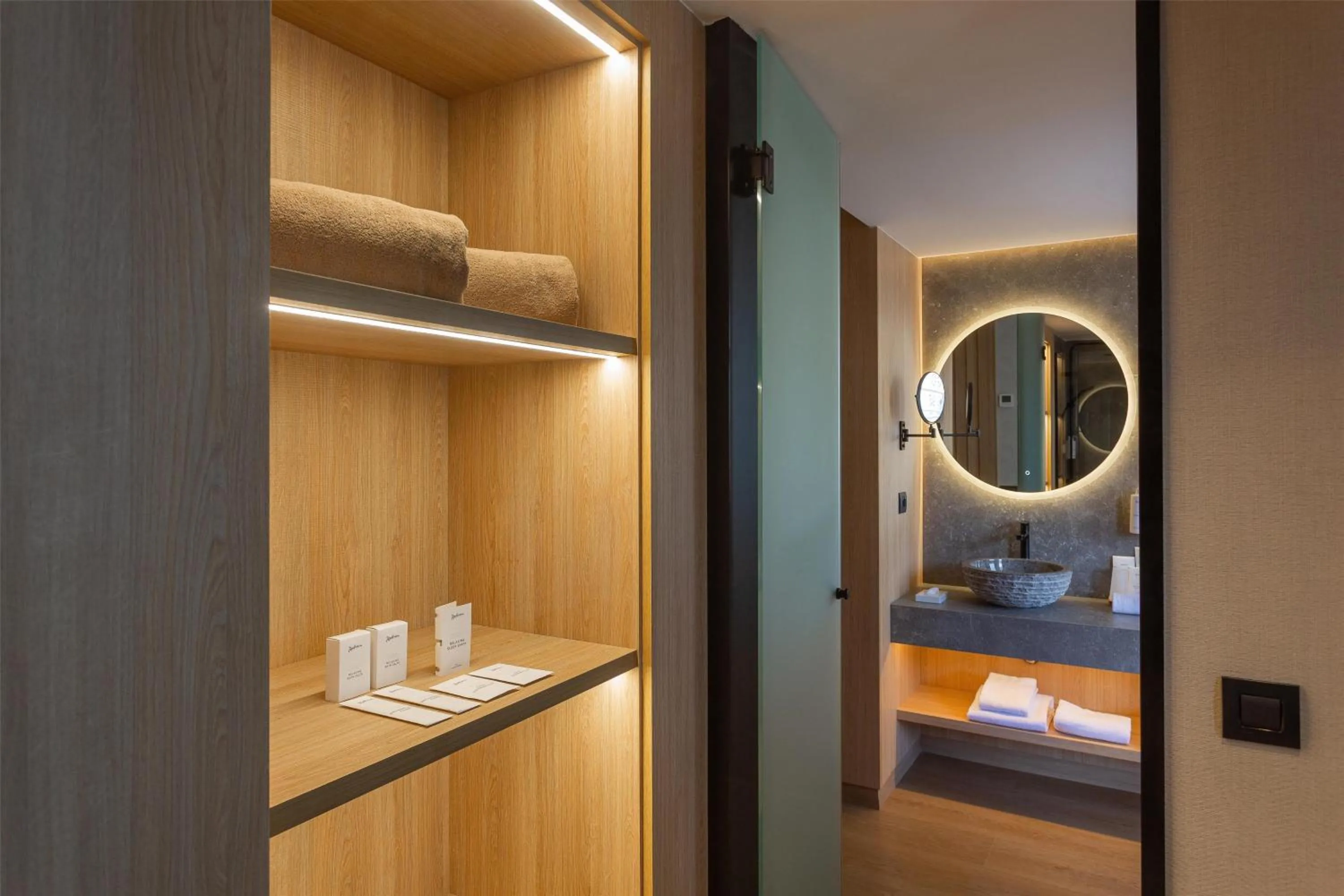 Bathroom, Bed in Radisson Resort & Residences Tenerife - Adults Only