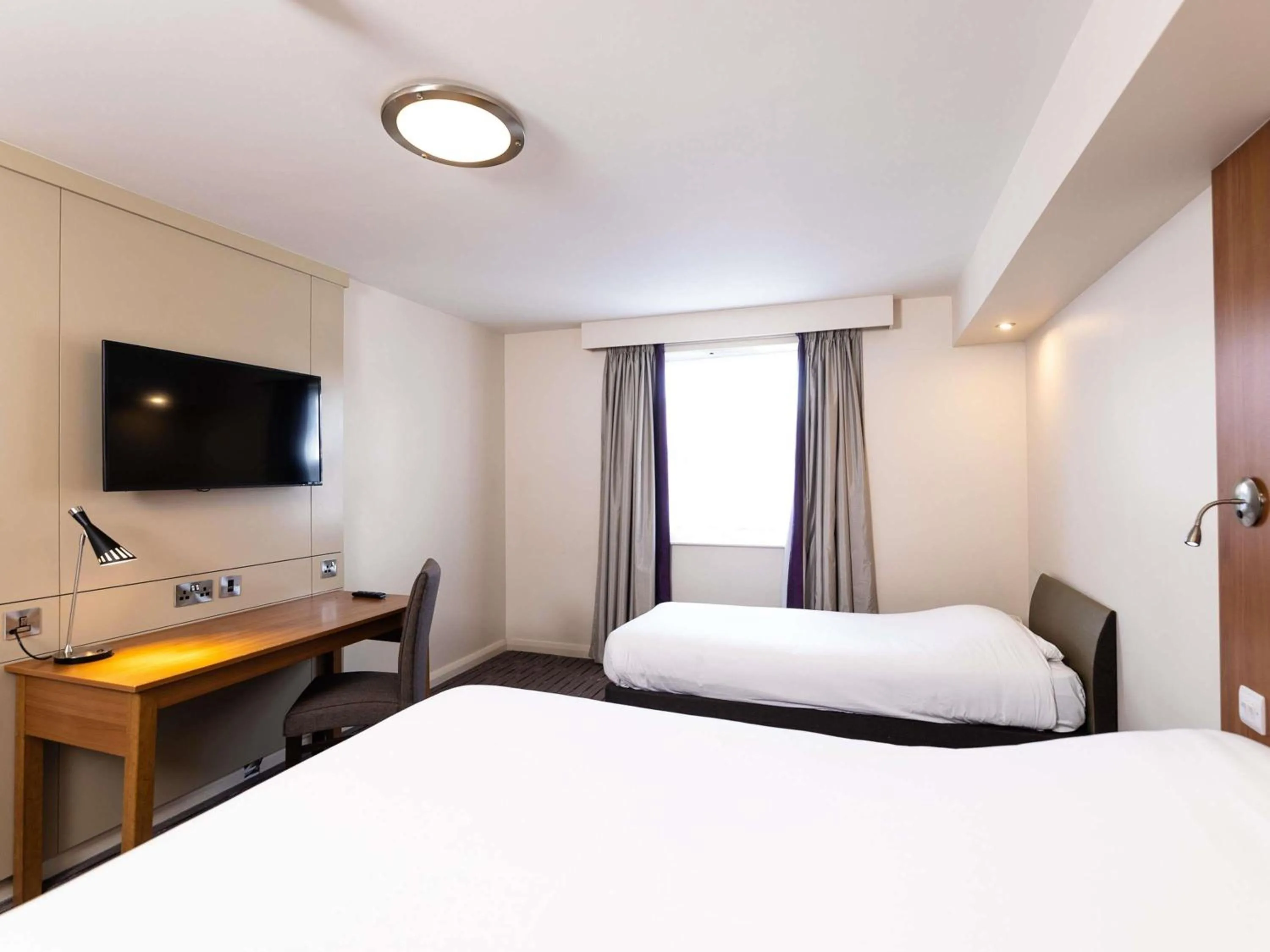 Bedroom, Bed in ibis Coleraine Riverside