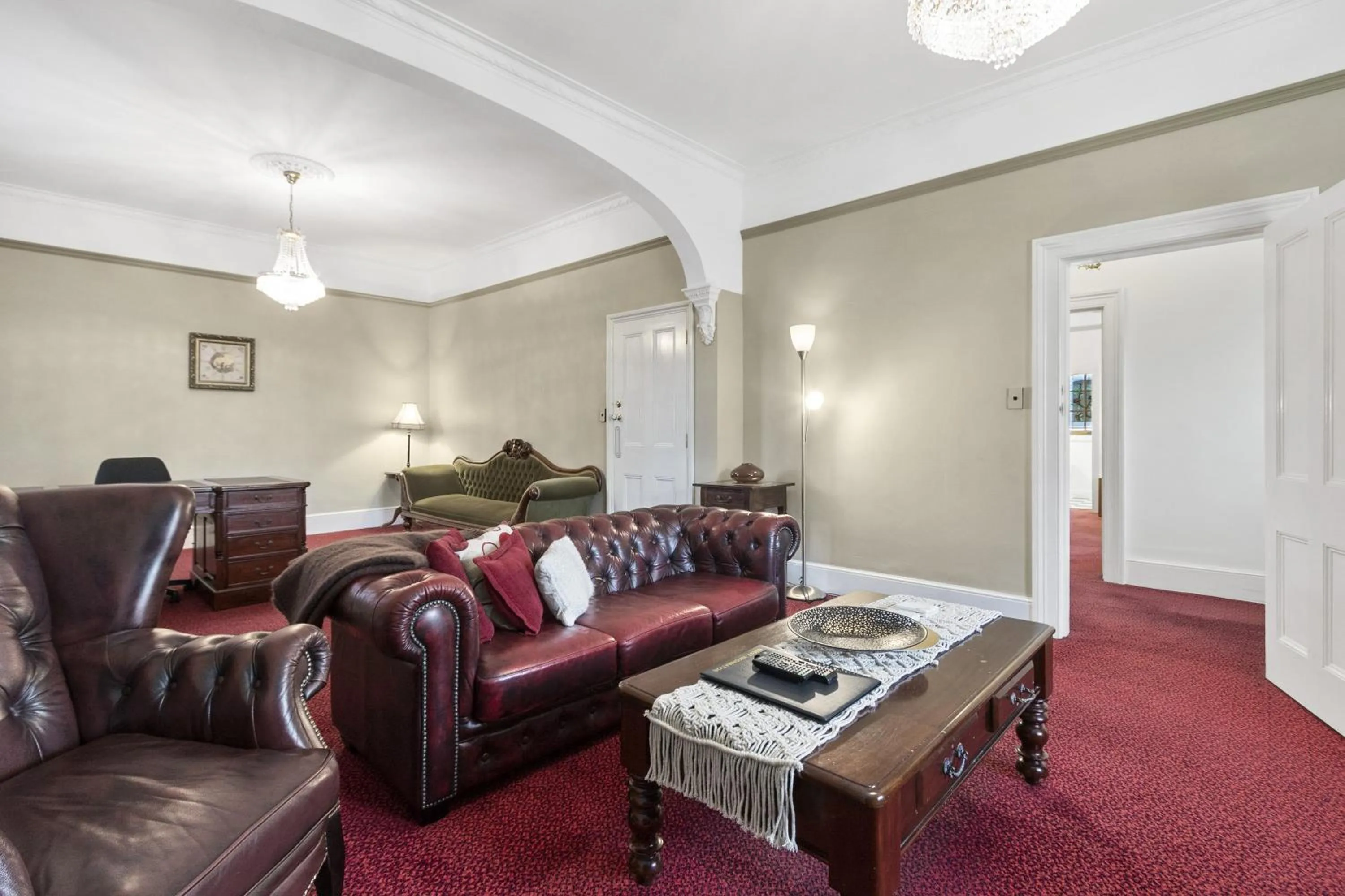 Living room in Grosvenor Court Apartments