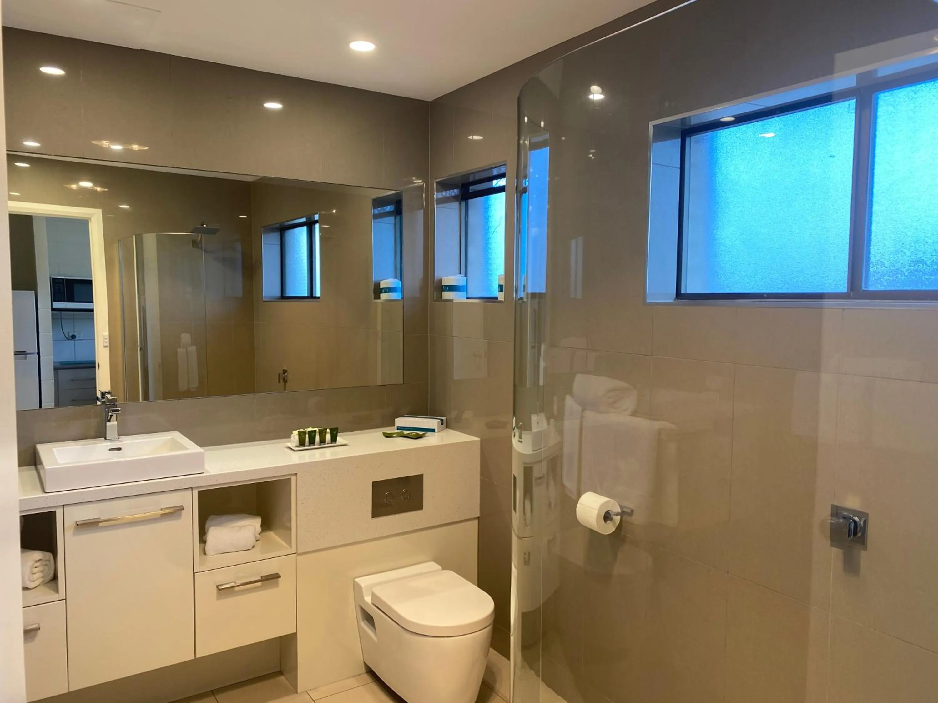 Bathroom in Grosvenor Court Apartments
