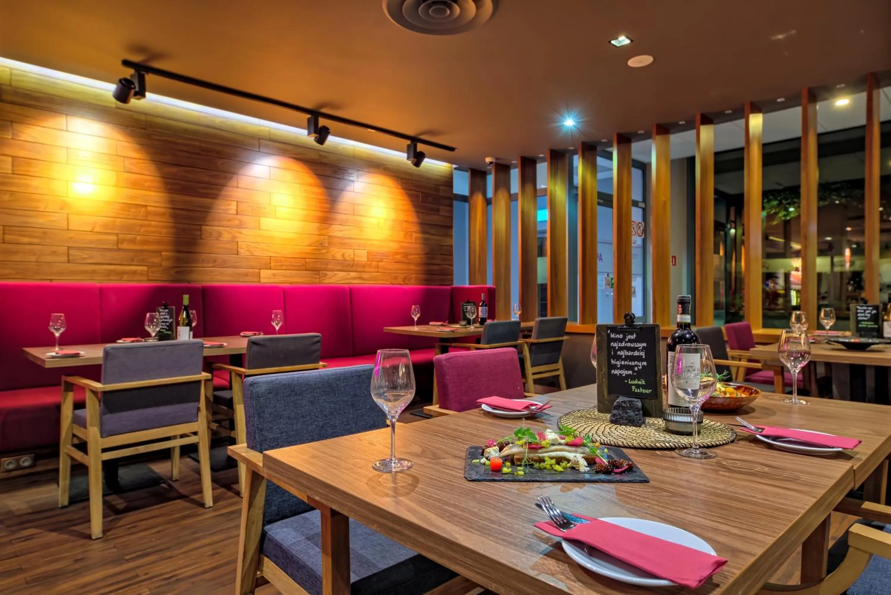 Restaurant/places to eat in Mercure Gdańsk Posejdon