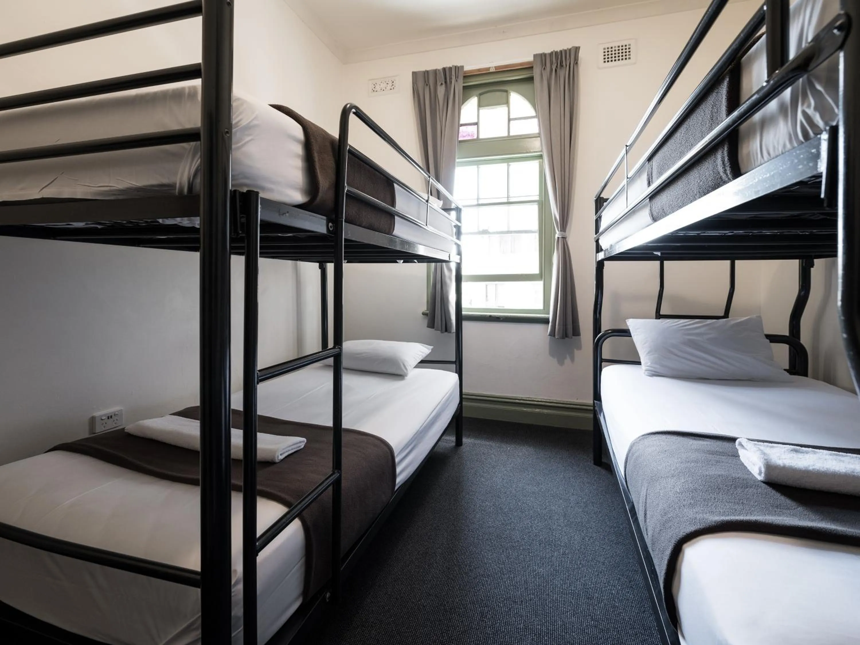 Bed in Sydney Central Inn