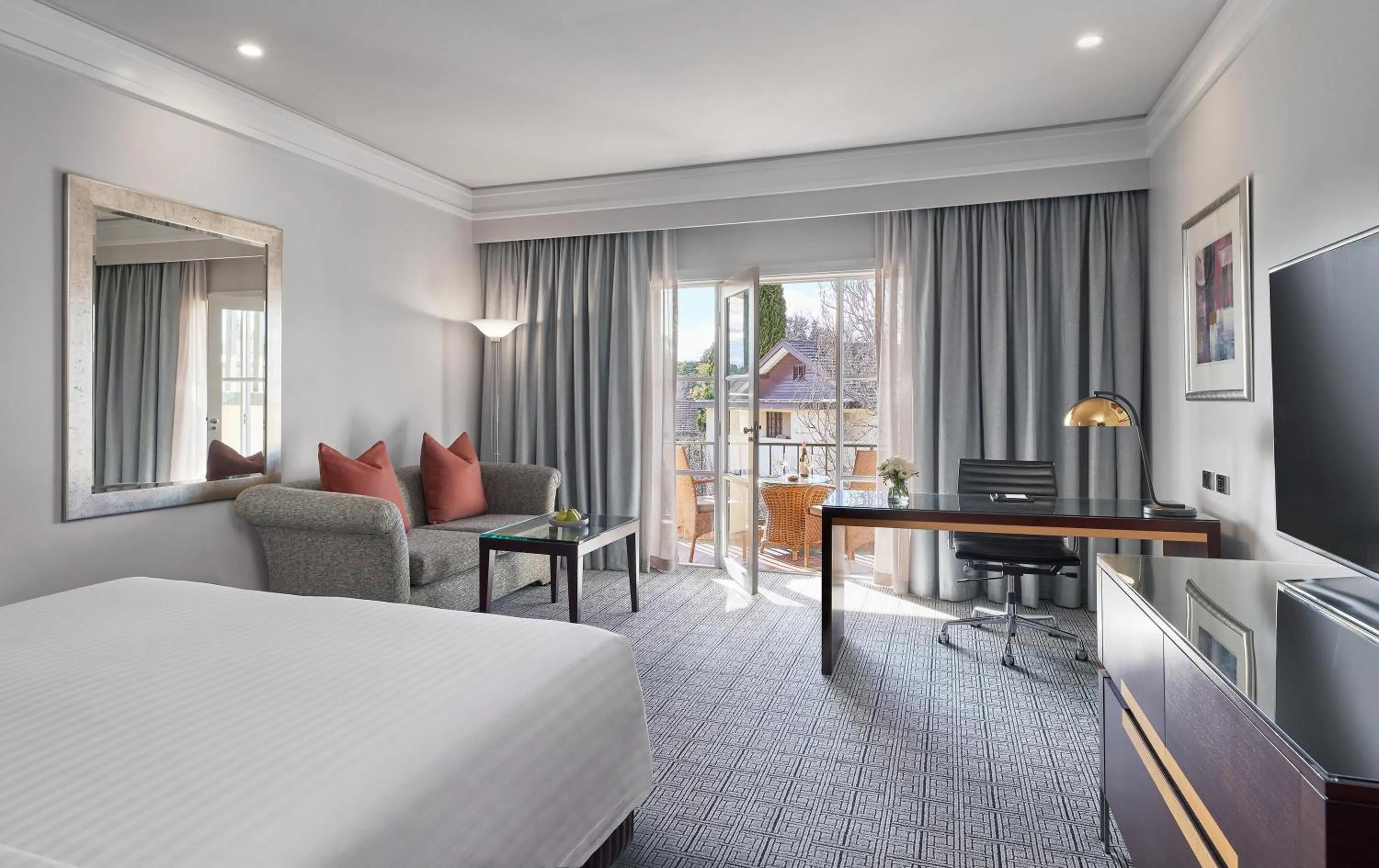 Bedroom, Bed in Hyatt Hotel Canberra - A Park Hyatt Hotel