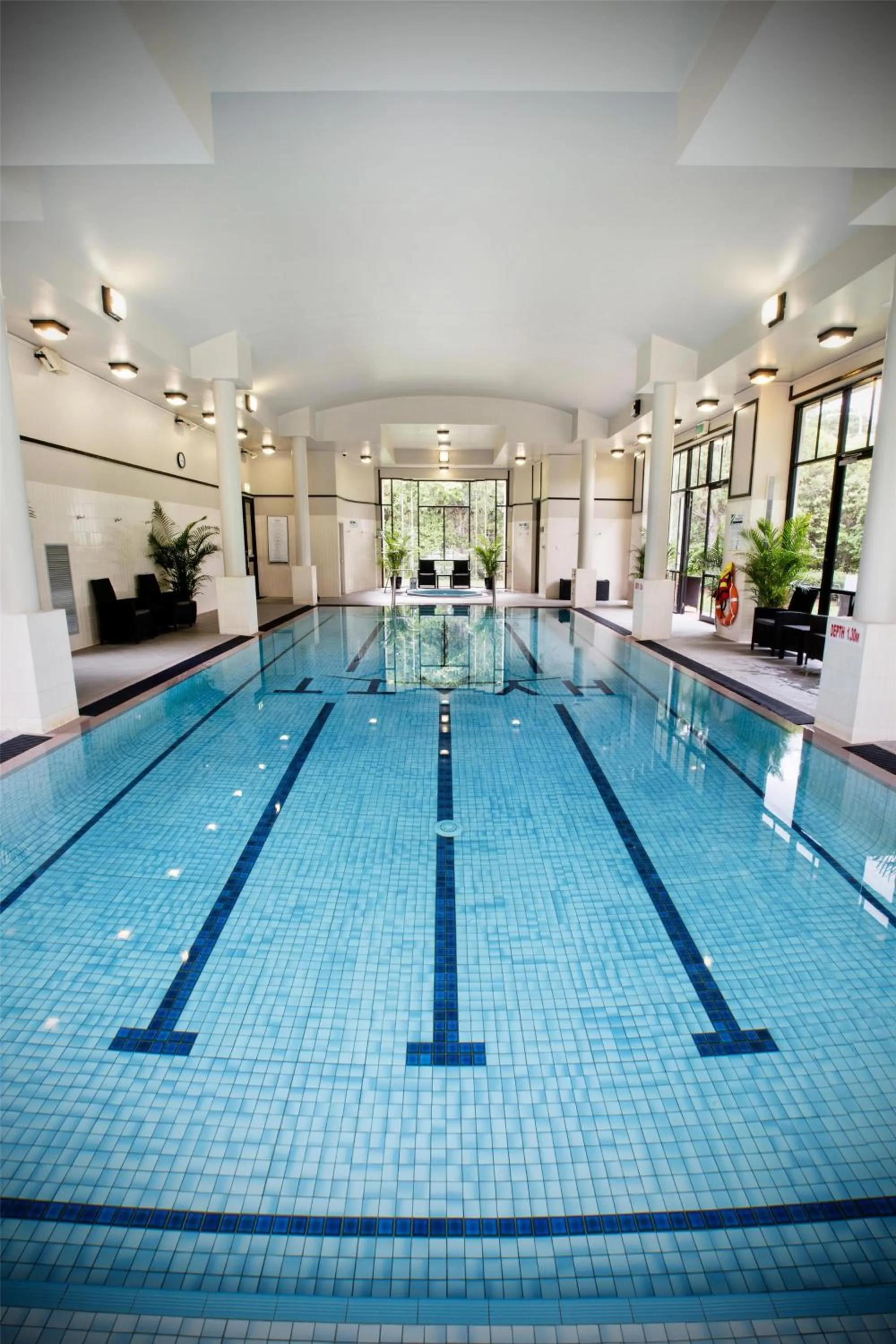 Swimming pool in Hyatt Hotel Canberra - A Park Hyatt Hotel