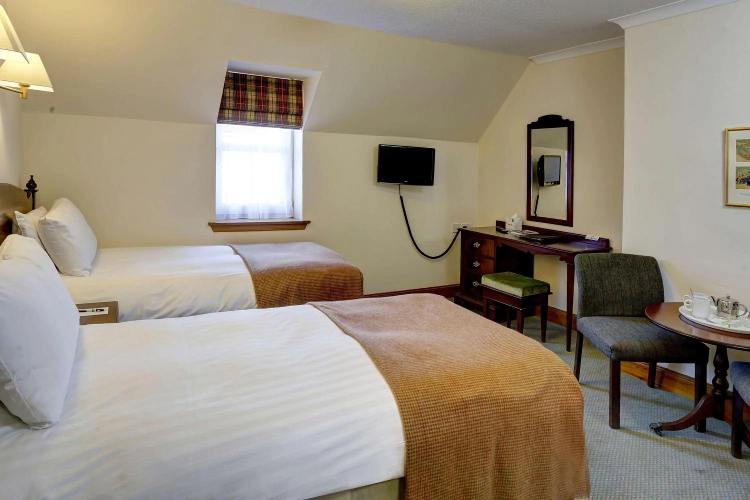Photo of the whole room, Bed in BEST WESTERN The Crianlarich Hotel