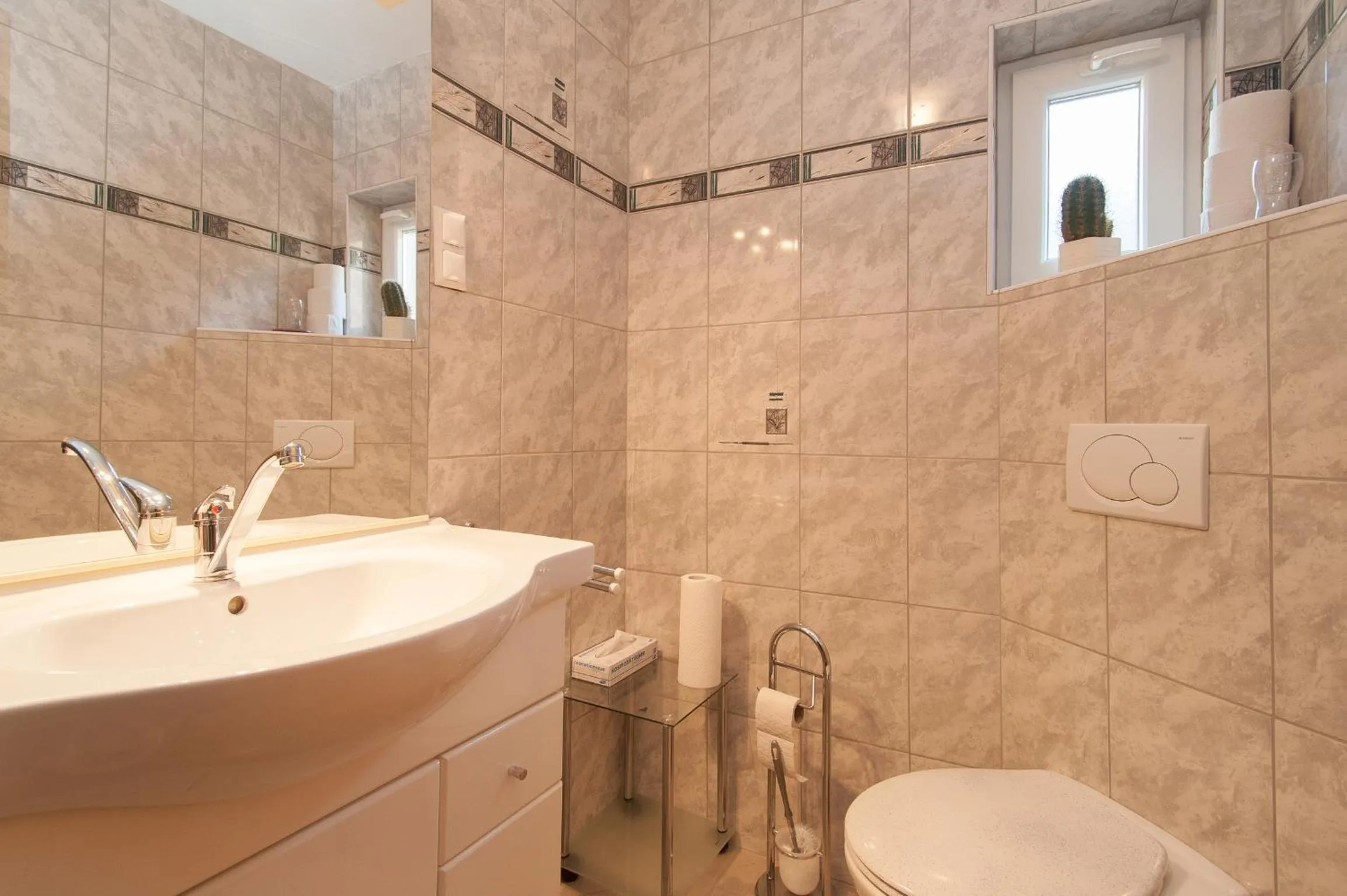 Photo of the whole room in Lug ins Land