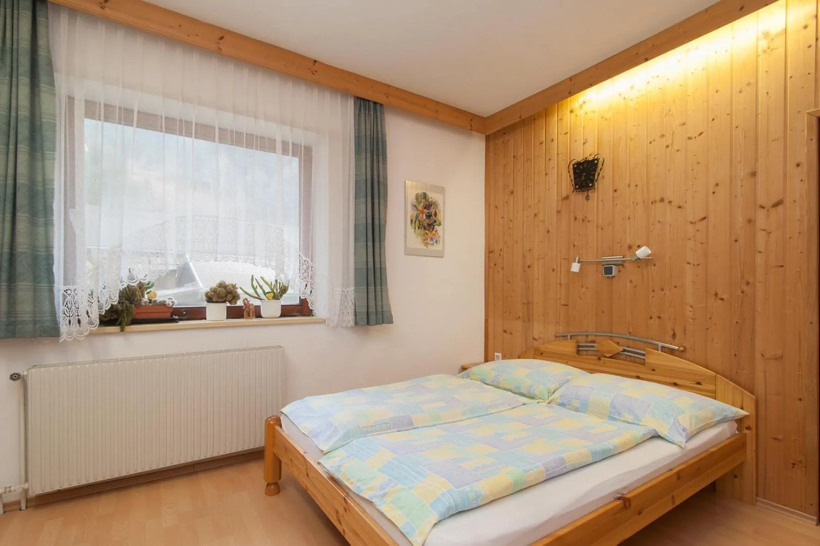 Bedroom in Lug ins Land