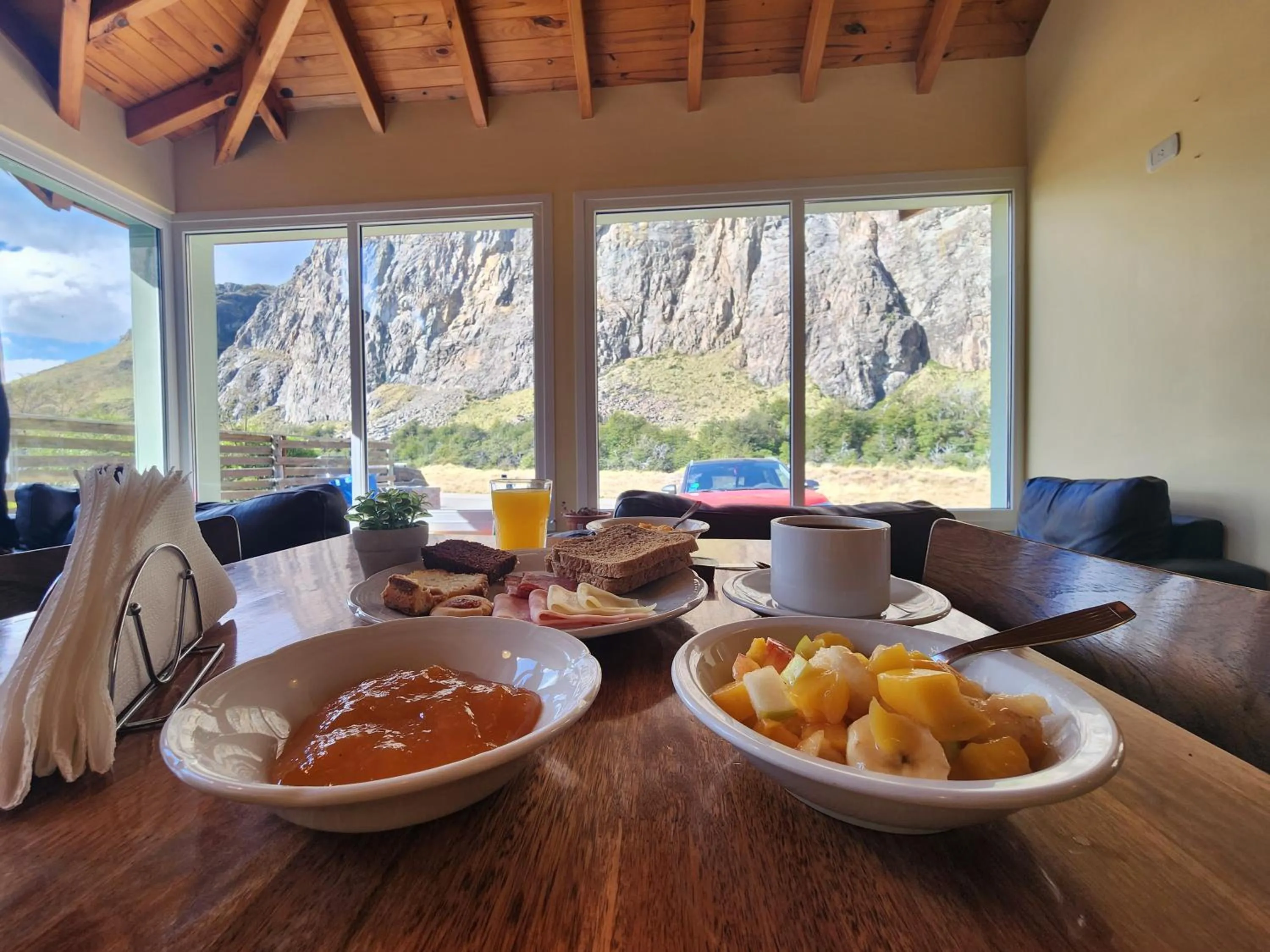 Breakfast in Hostería Vertical Lodge