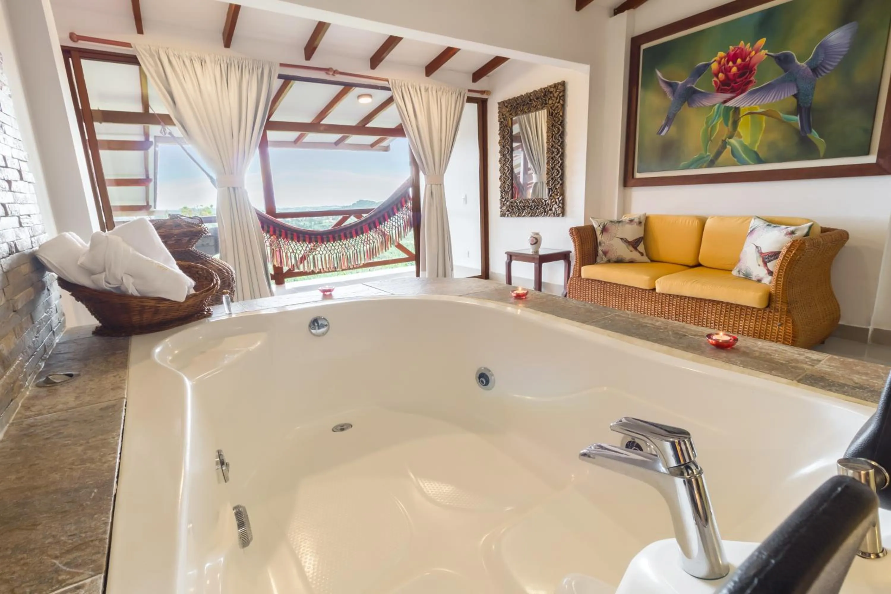 Hot Tub in Hotel Spa La Colina