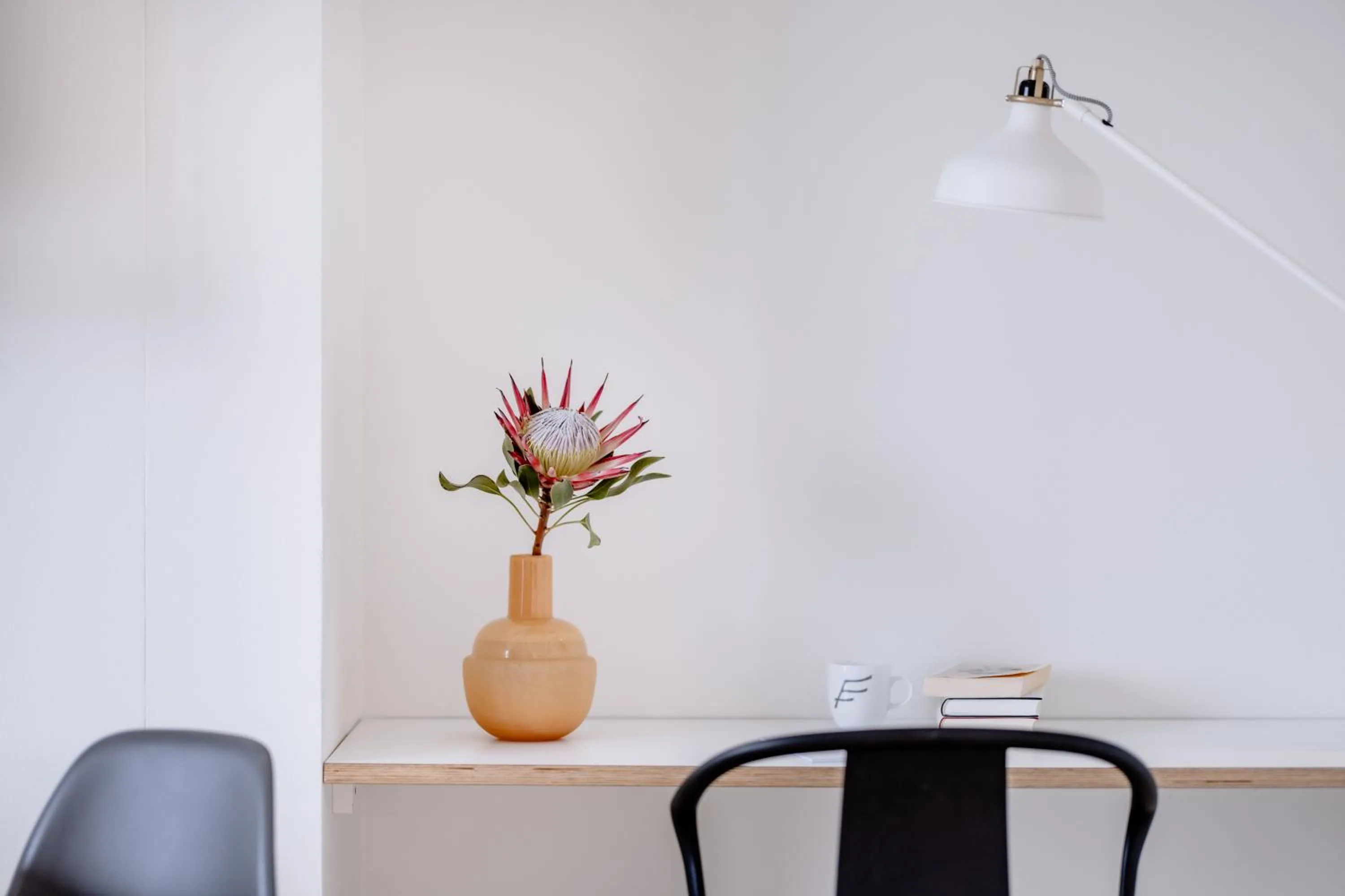 Seating area in THE FLAG München M.