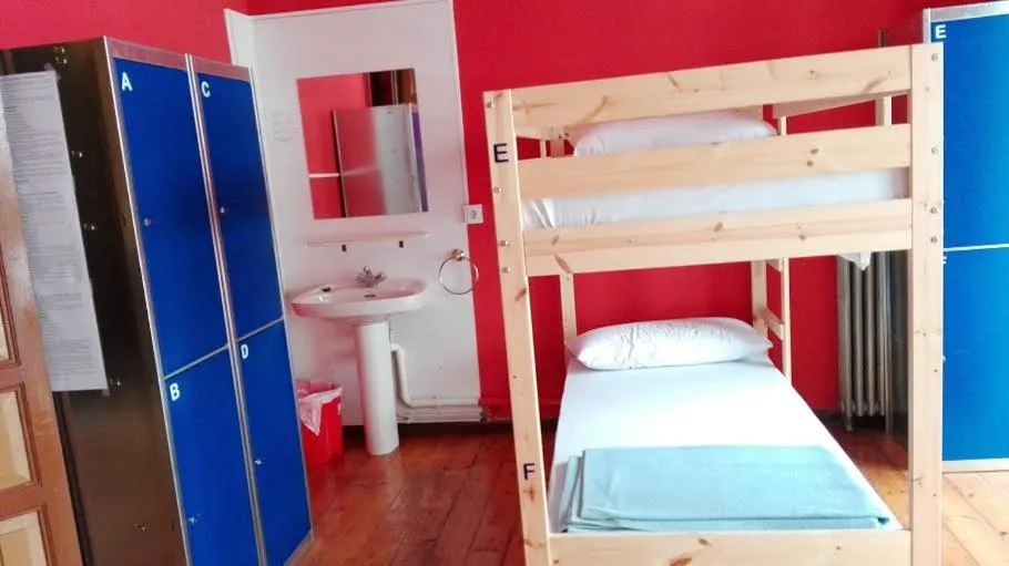 Bedroom in Albergue La Casona Del Peregrino