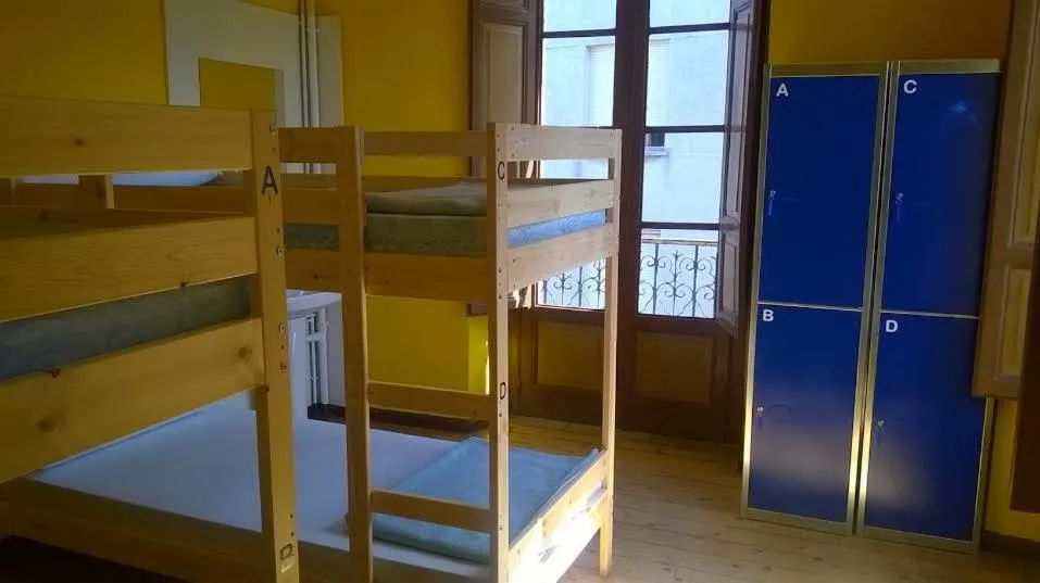 bunk bed in Albergue La Casona Del Peregrino