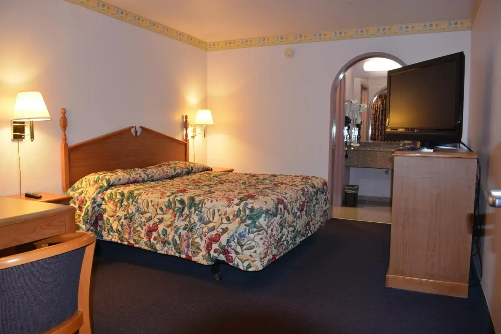 Queen Room - Disability Access in The Flamingo Motel San Jose Queen Room - Disability Access in The Flamingo Motel San Jose