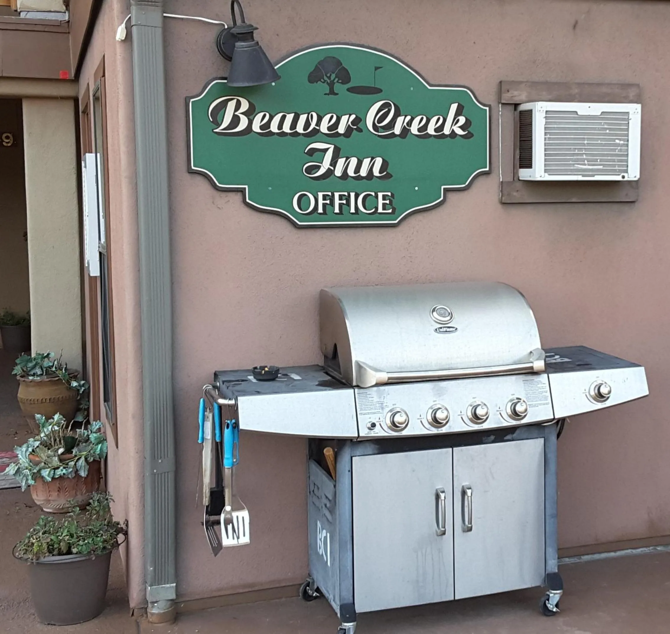 BBQ facilities in Beaver Creek Inn
