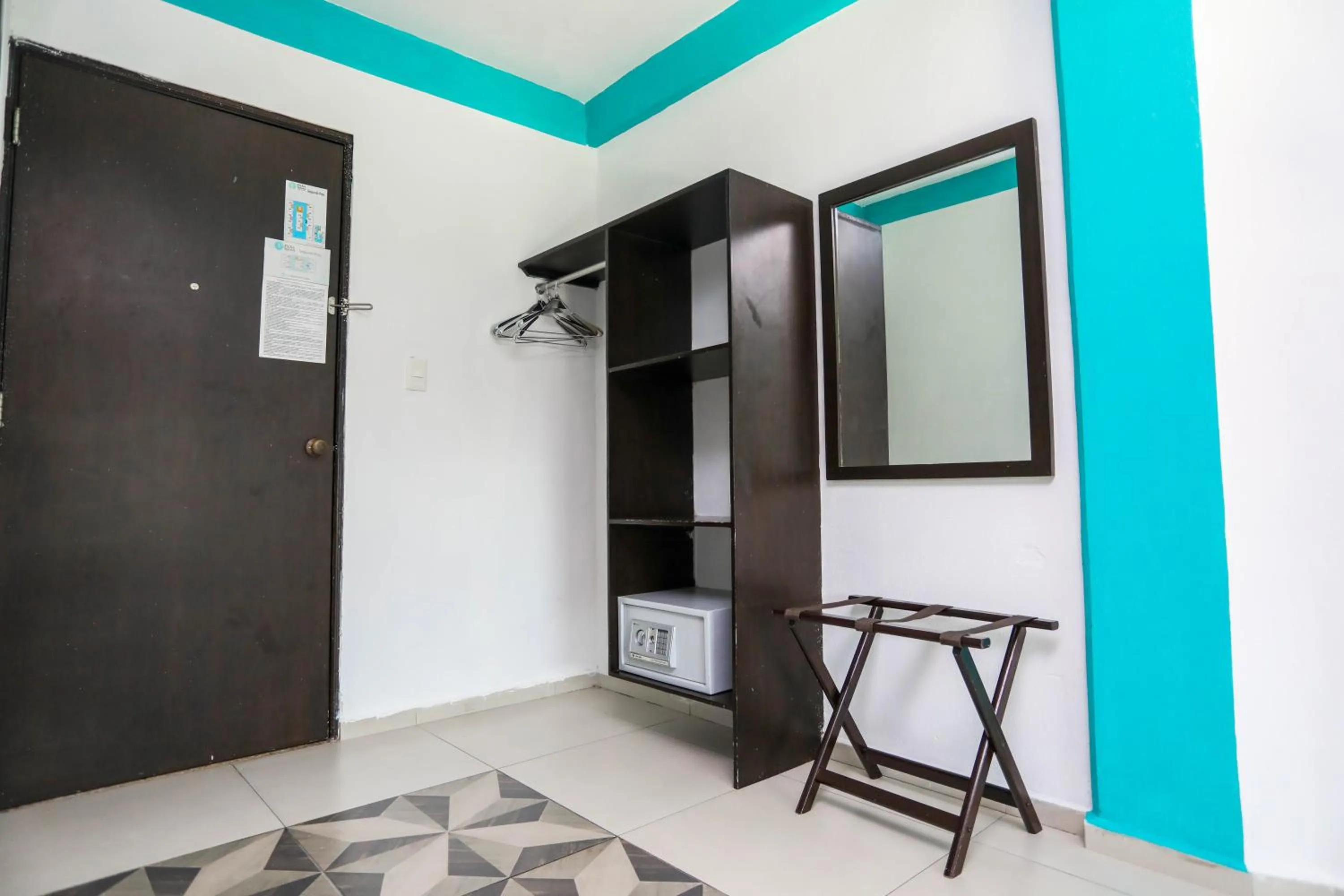 wardrobe in Pa´Xa Mama Hotel Boutique