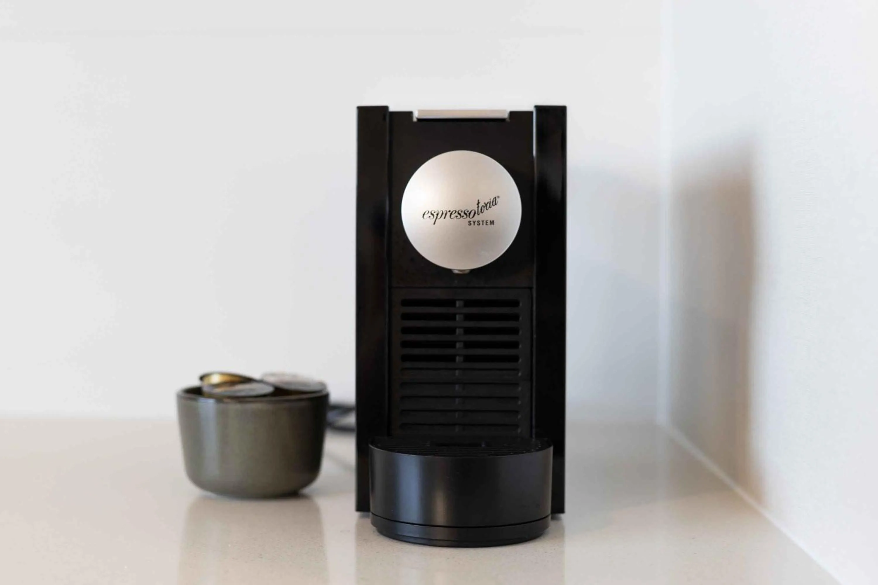 Coffee/tea facilities in Moonlight Bay Suites