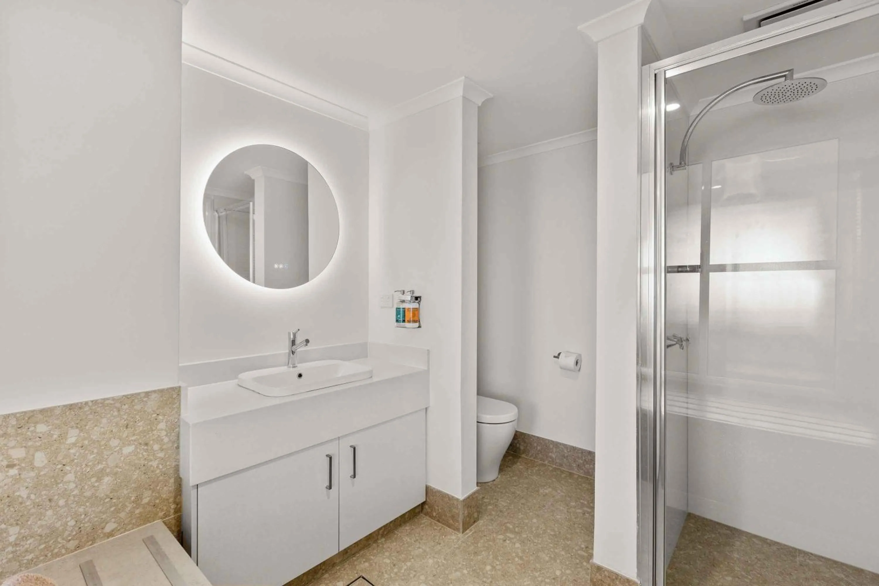 Bathroom in Moonlight Bay Suites