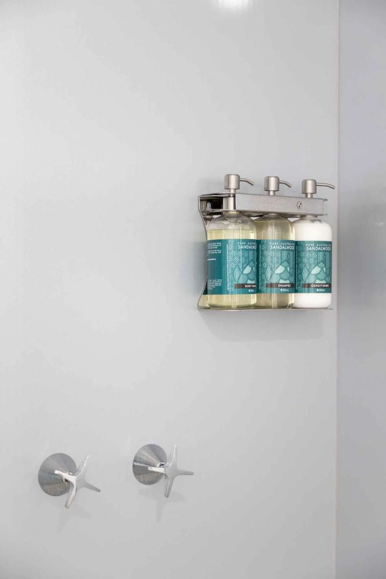 Shower in Moonlight Bay Suites