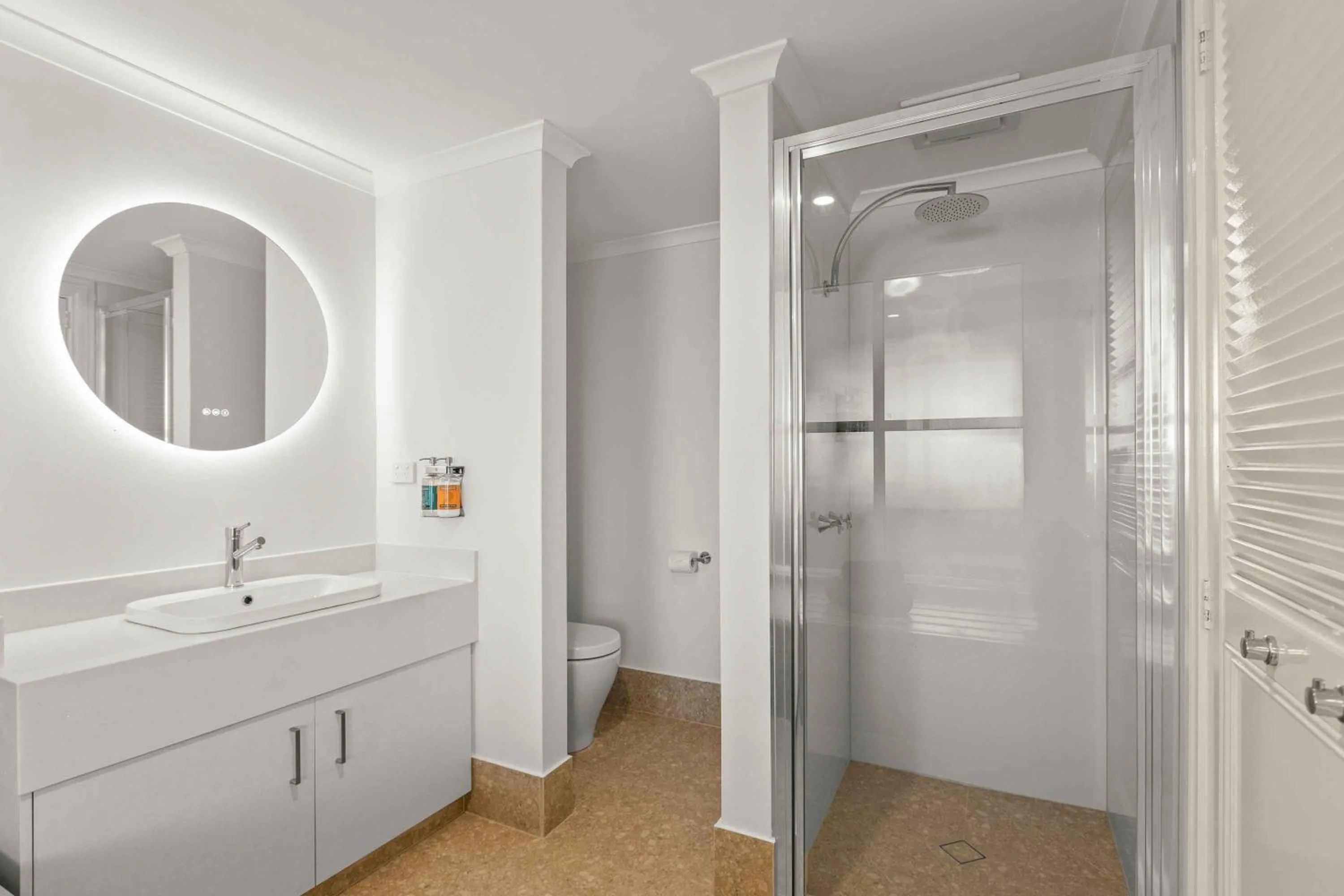 Bathroom in Moonlight Bay Suites