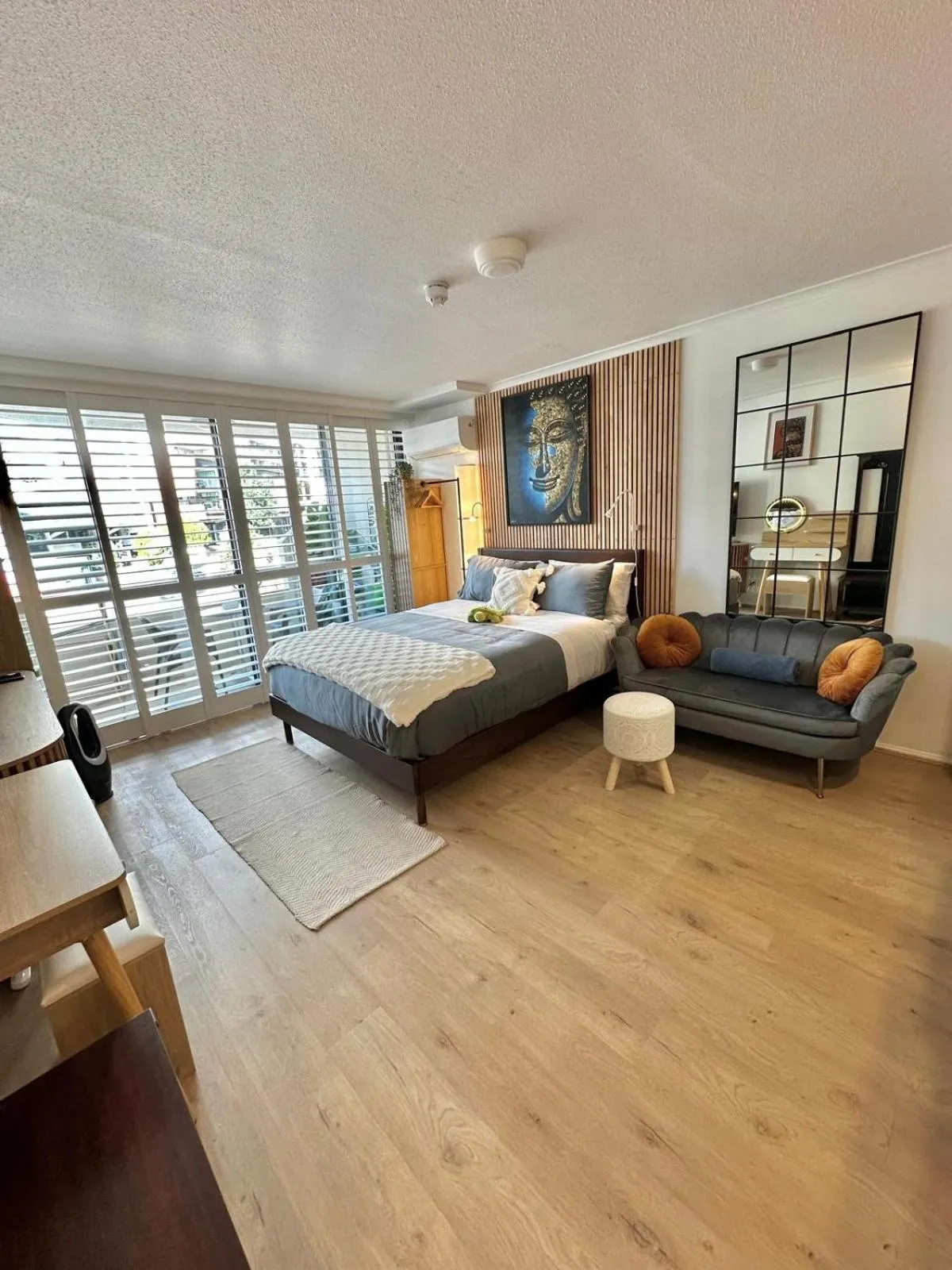 Bedroom, Bed in West End Central Apartments