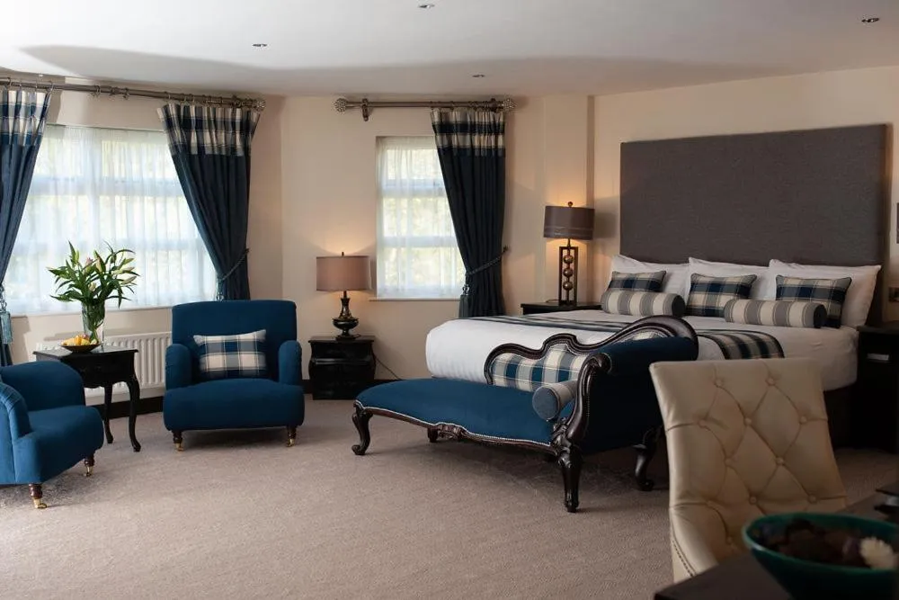 Photo of the whole room, Bed in Waterfoot Hotel