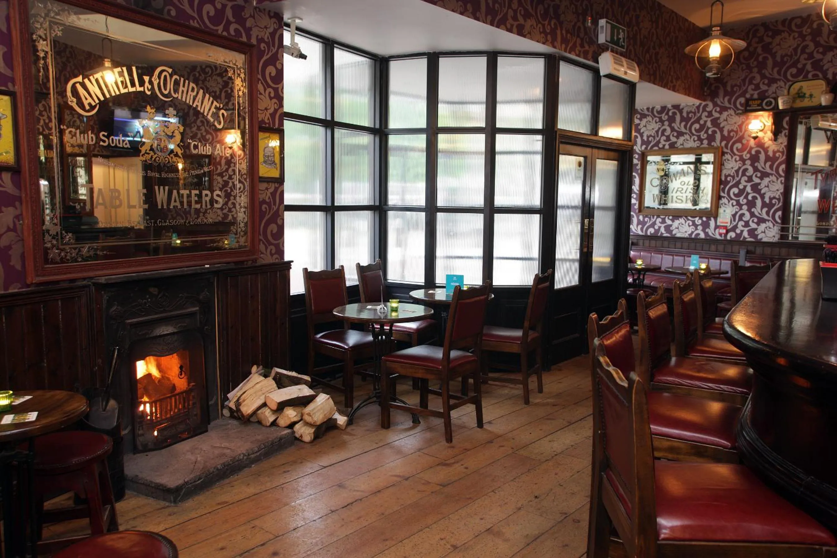 Lounge or bar in Waterfoot Hotel