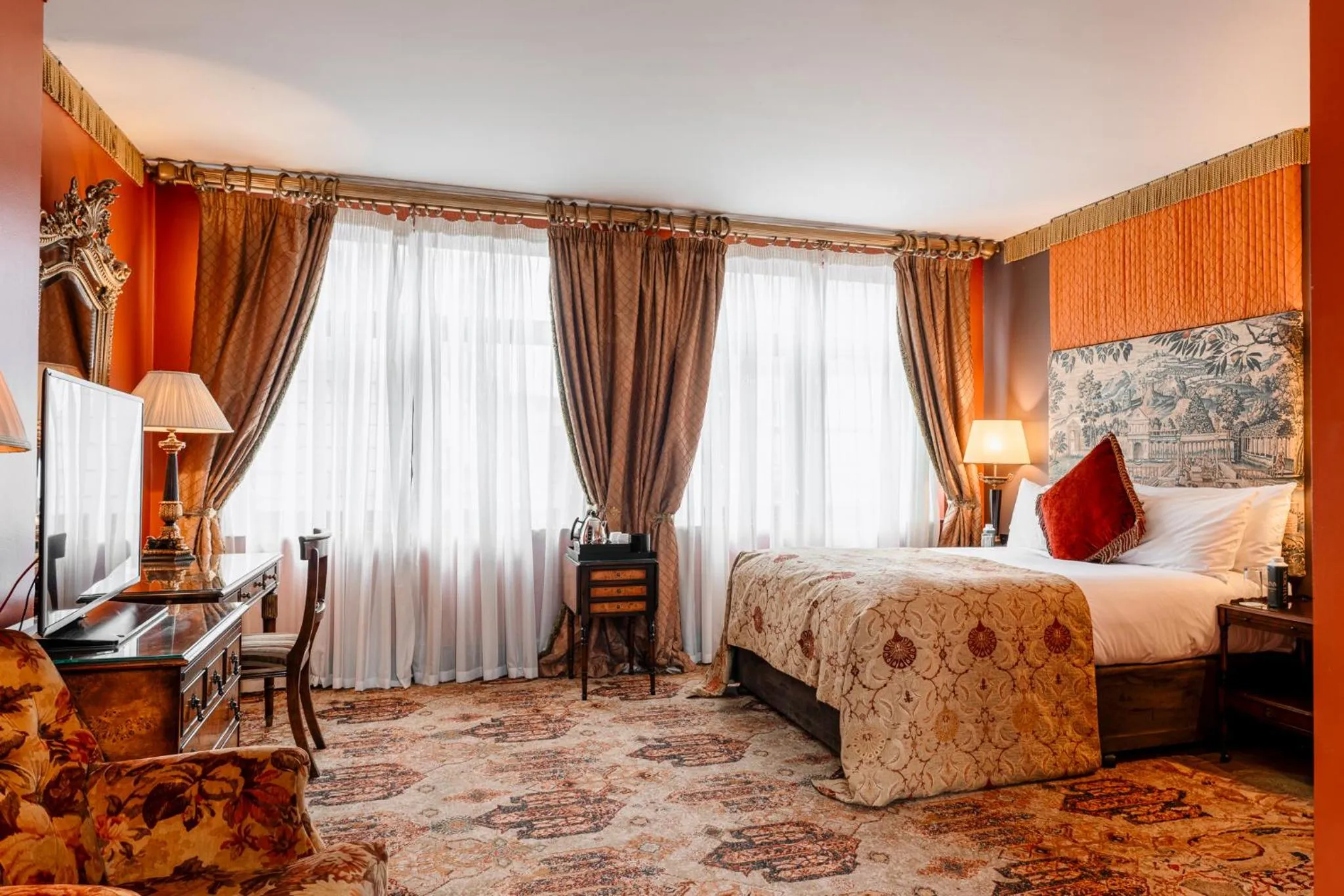 Bed in The Merchant Hotel