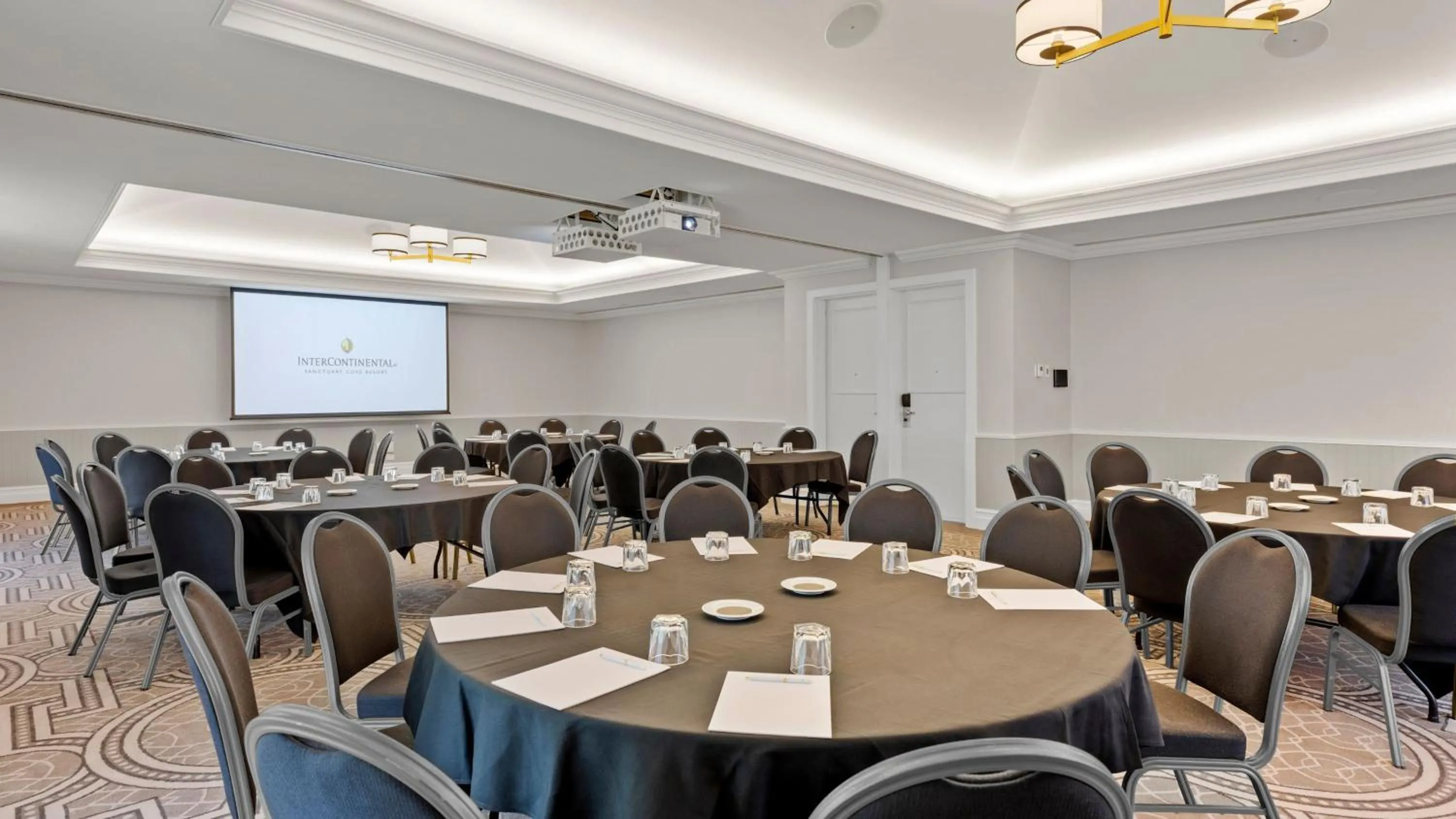 Meeting/conference room in InterContinental Sanctuary Cove Resort by IHG