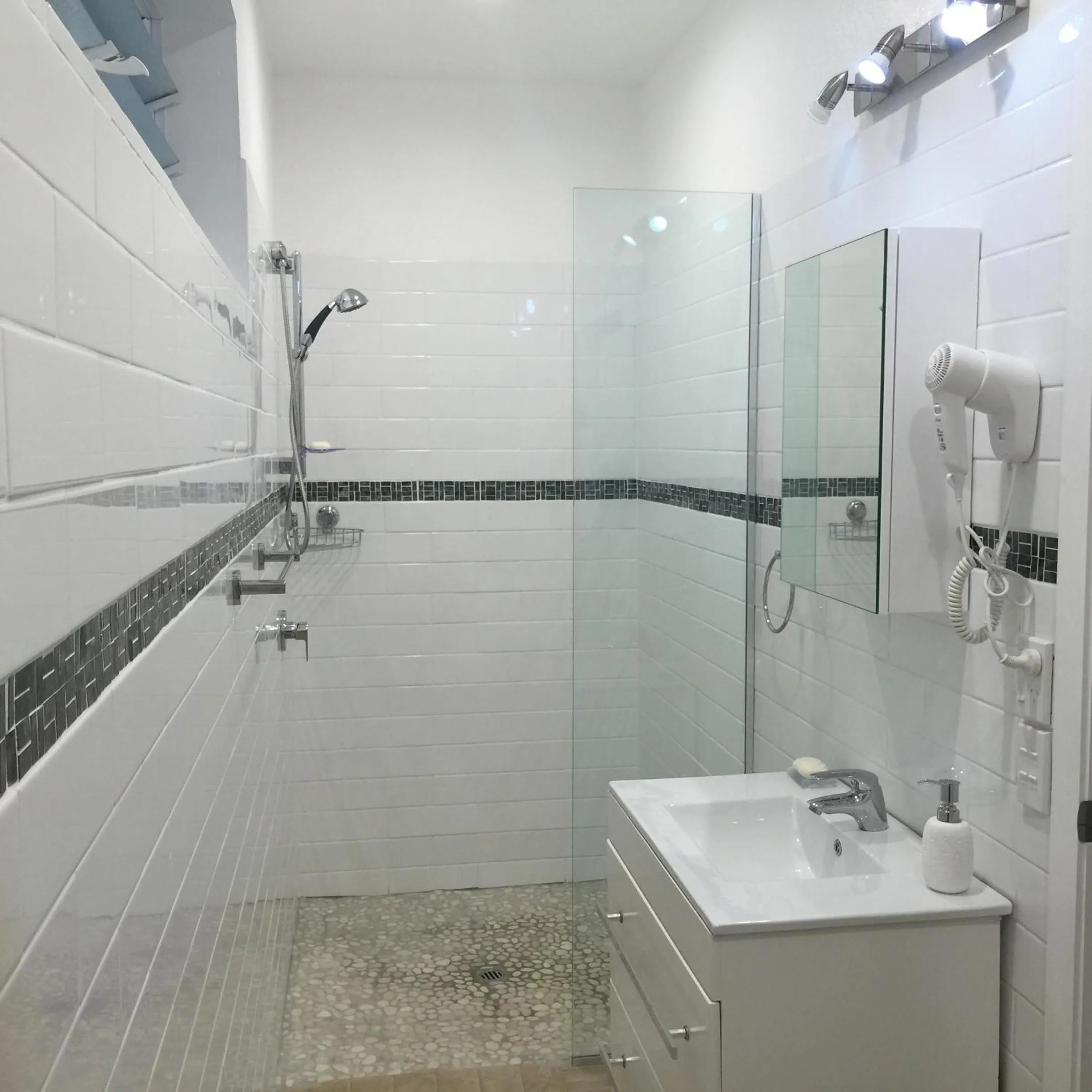 Shower in Seaside Beachfront Villas Rarotonga
