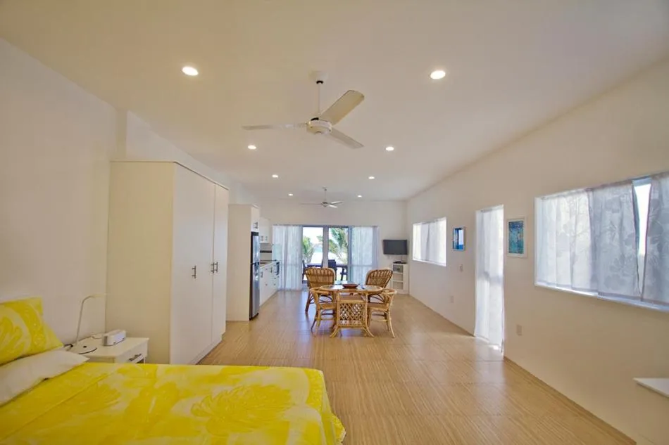 Photo of the whole room in Seaside Beachfront Villas Rarotonga