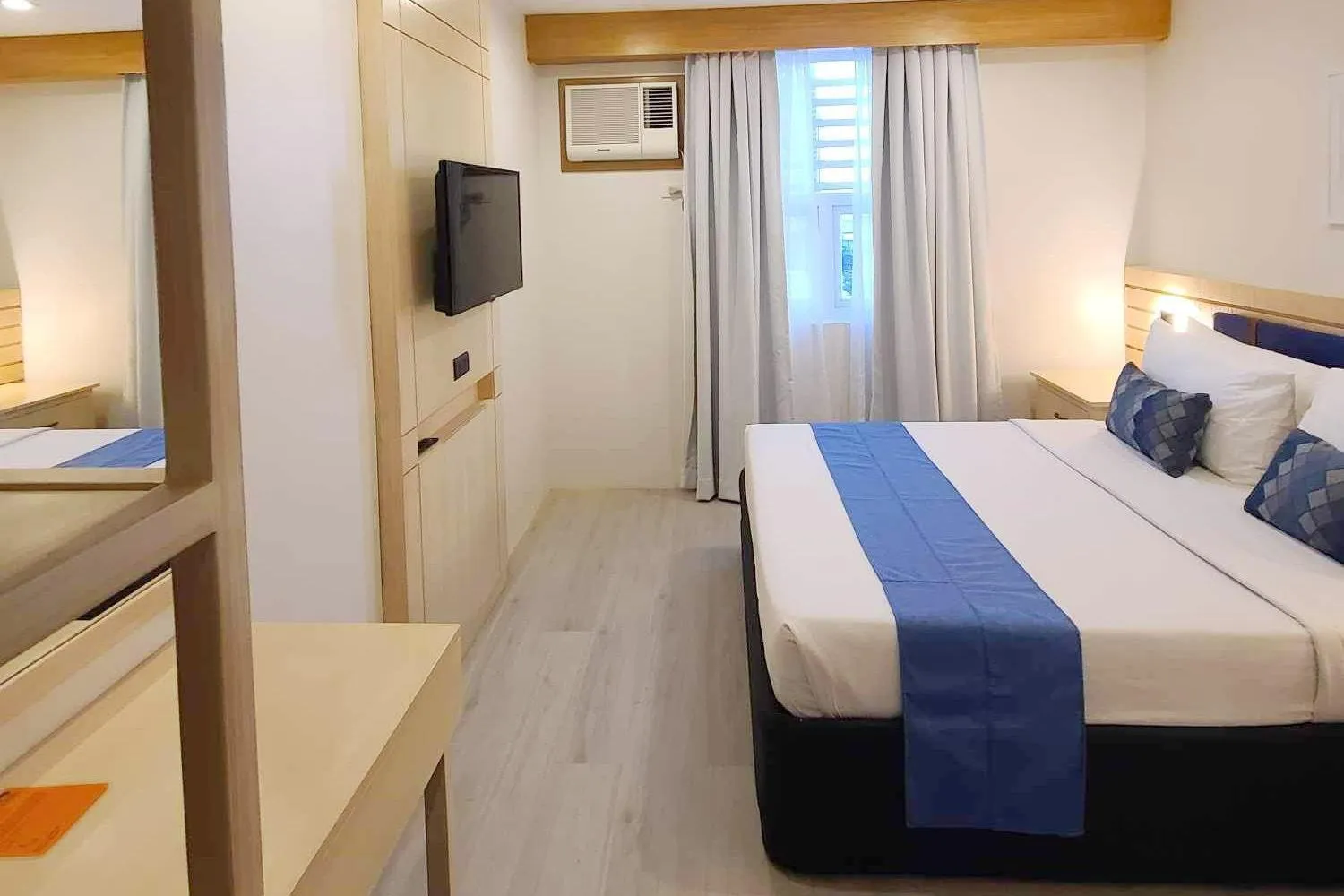 Bed in Cebu Uncle Toms Cabin Hotel powered by Cocotel